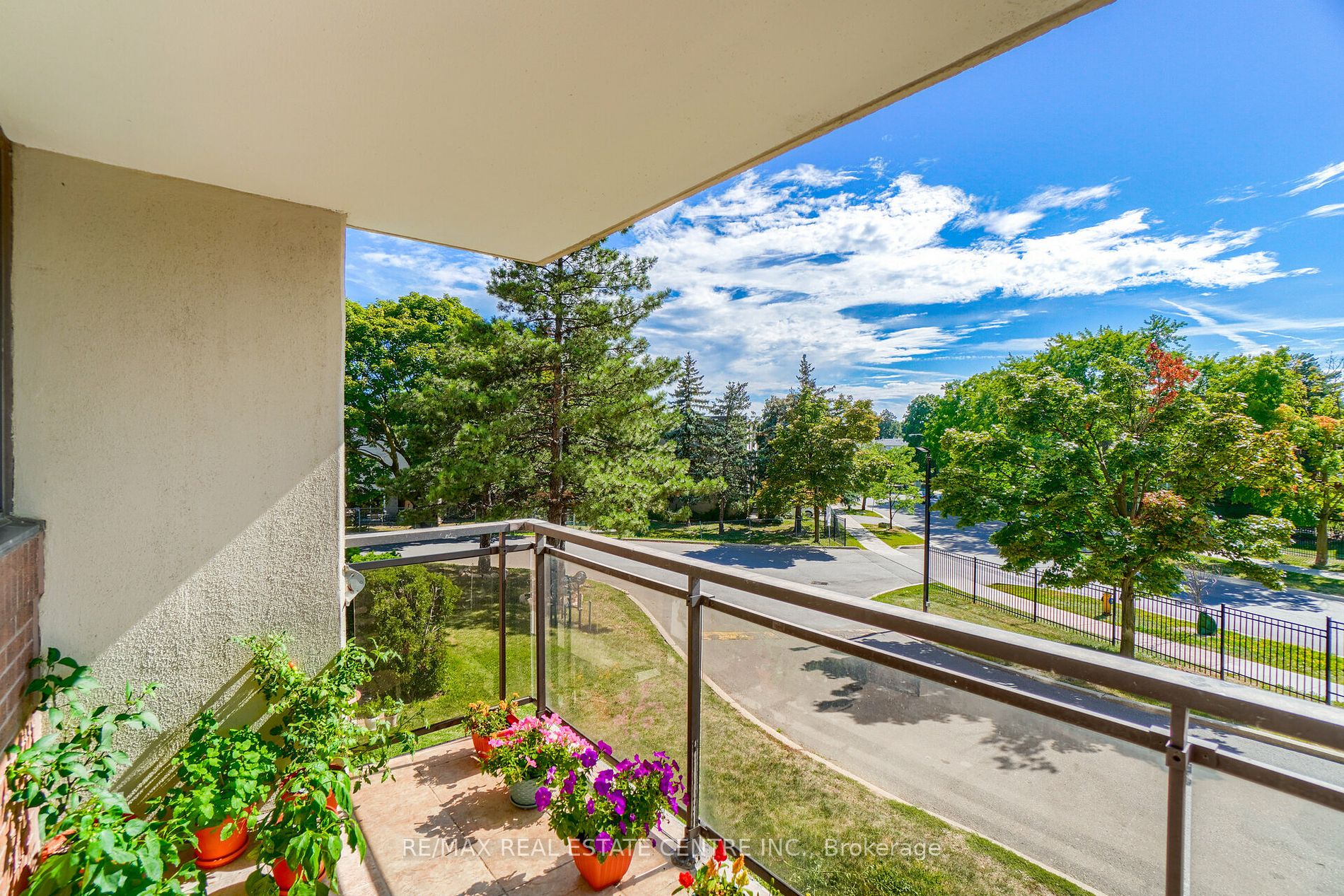 99 Blackwell Ave, #208