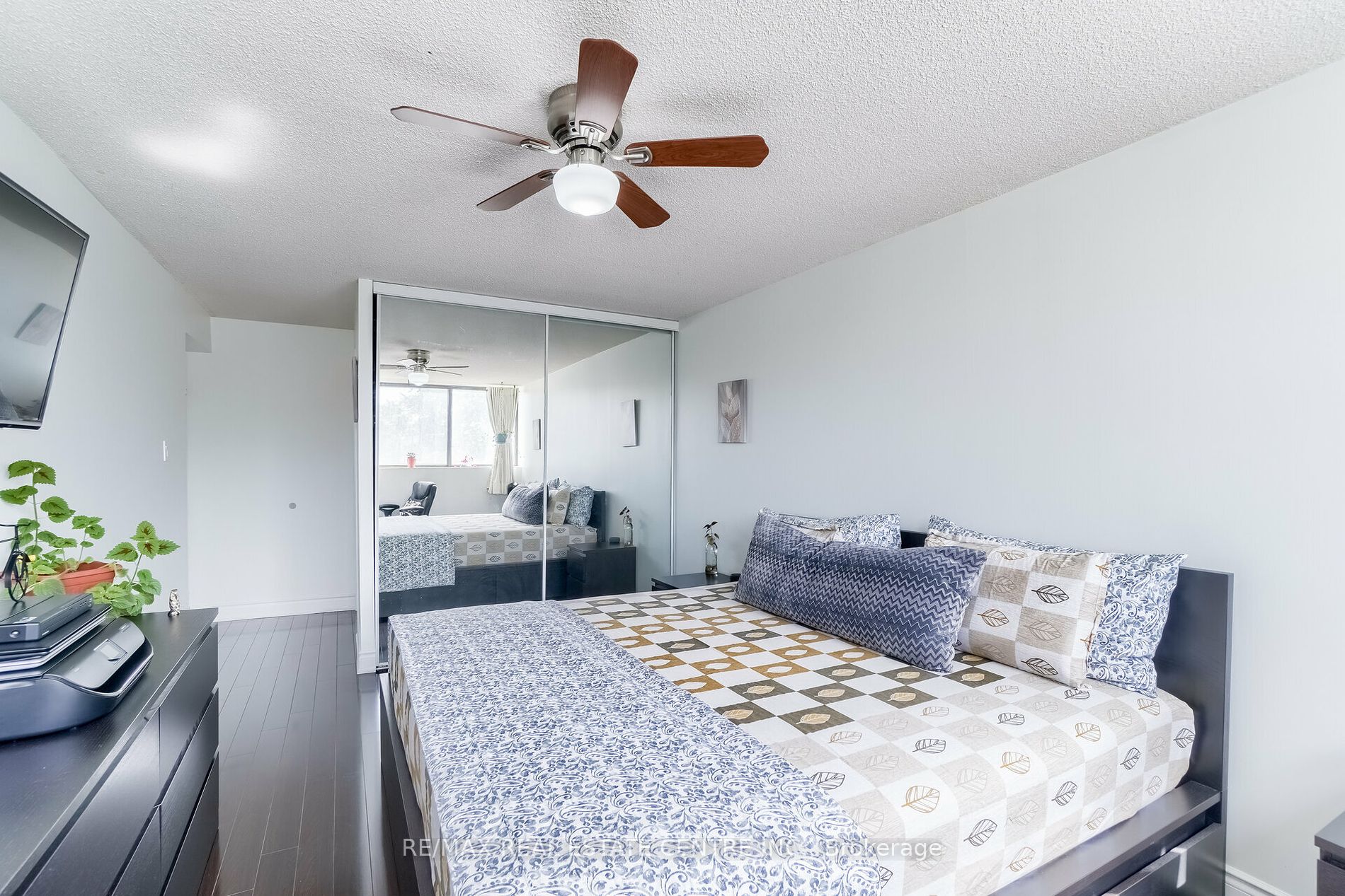 99 Blackwell Ave, #208