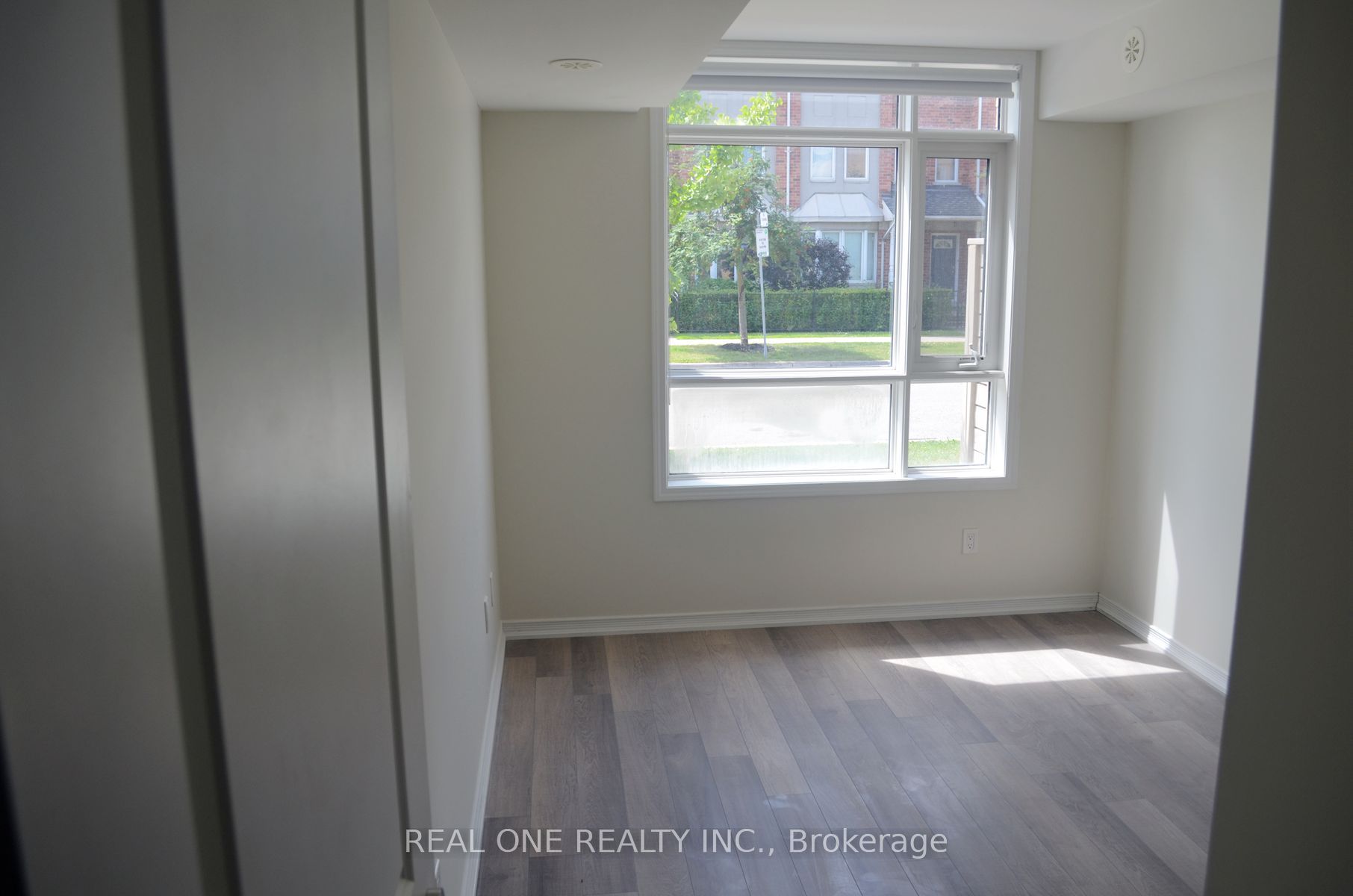 1070 Progress Ave, #202