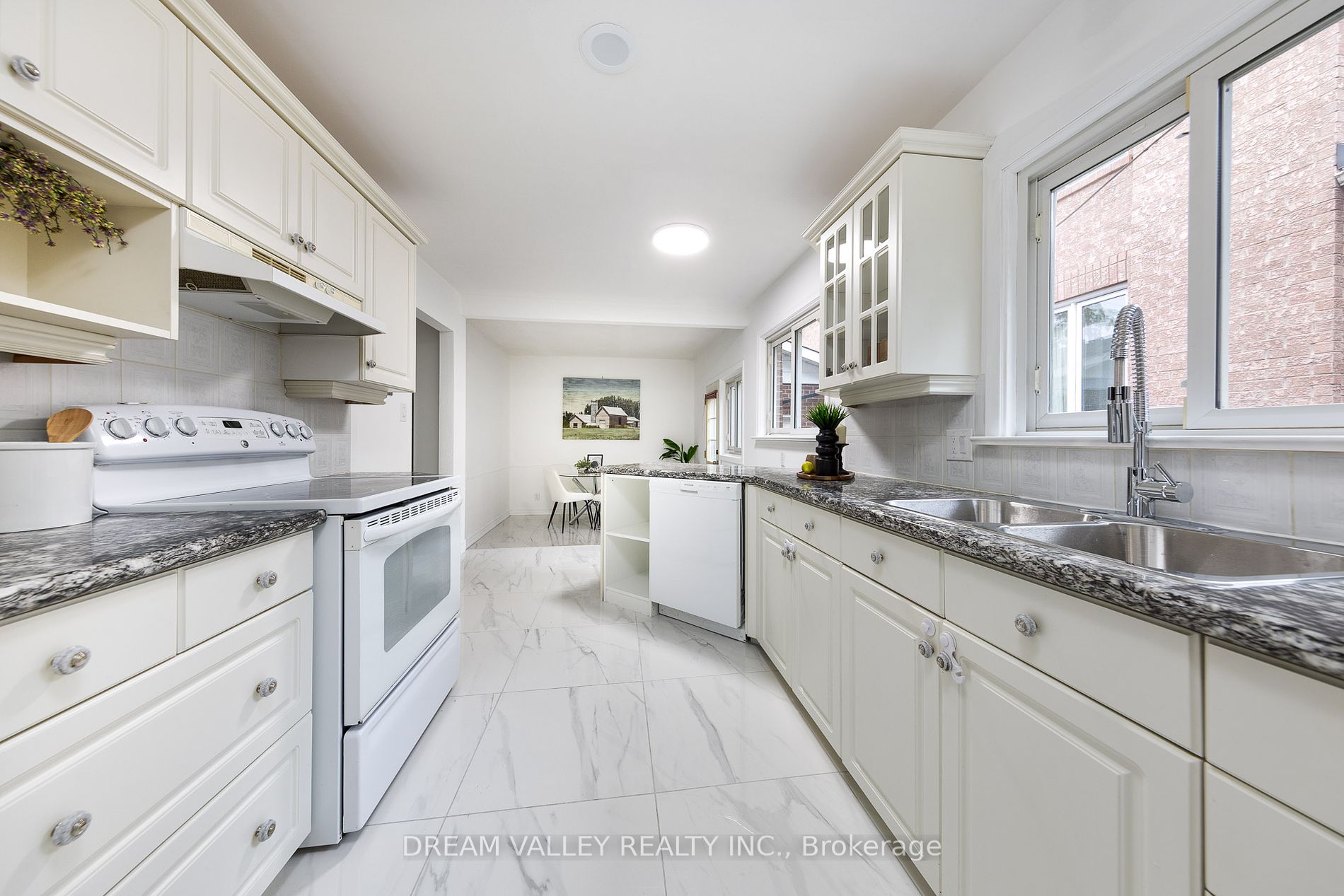 27A St Quentin Ave