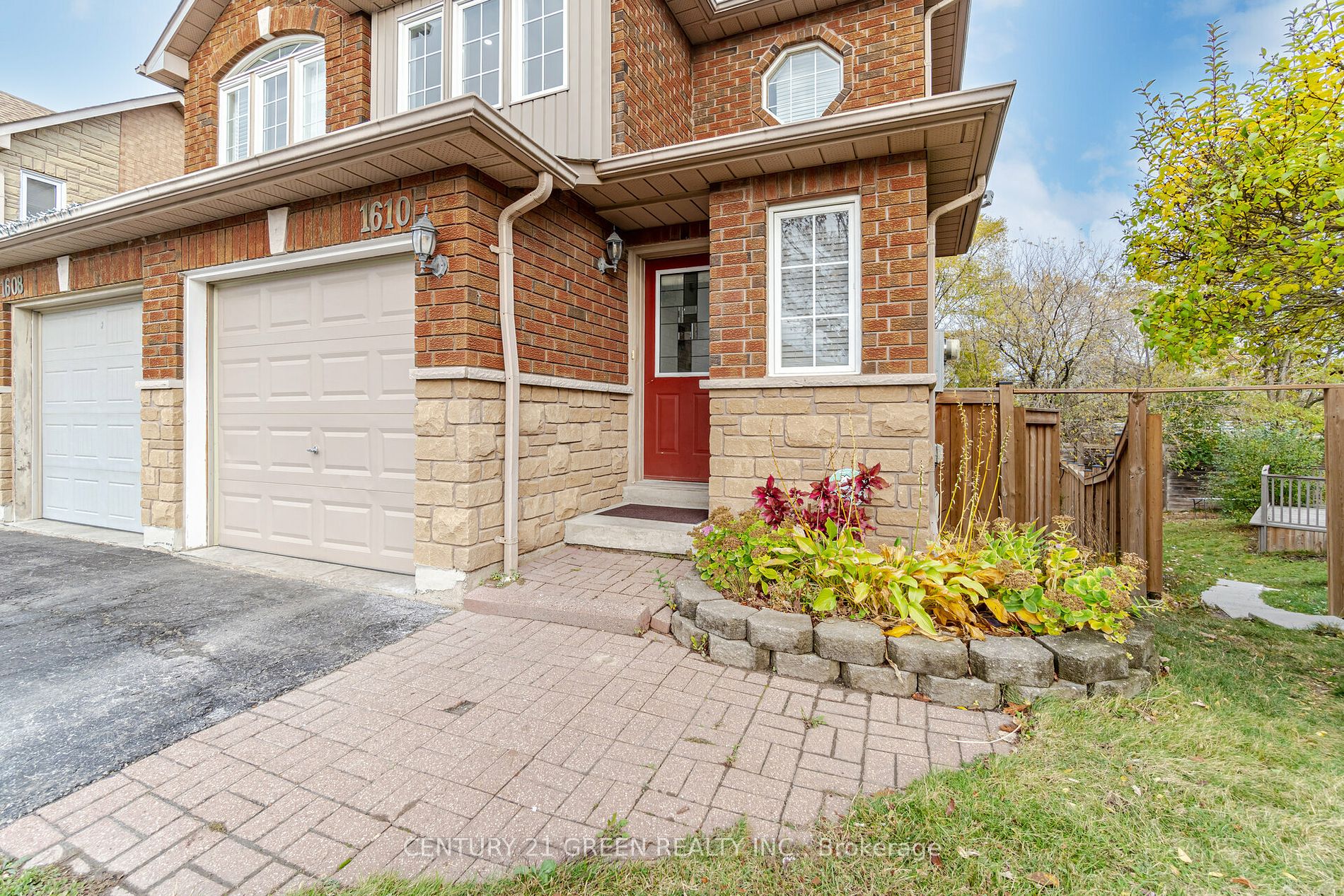 1610 Autumn Crescent