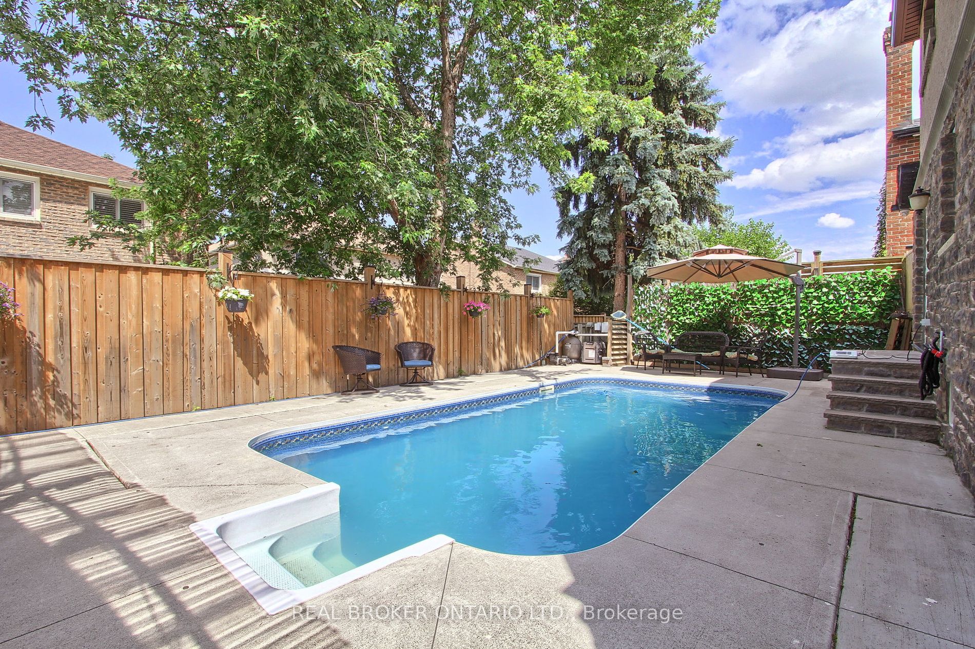 73 Addley Crescent