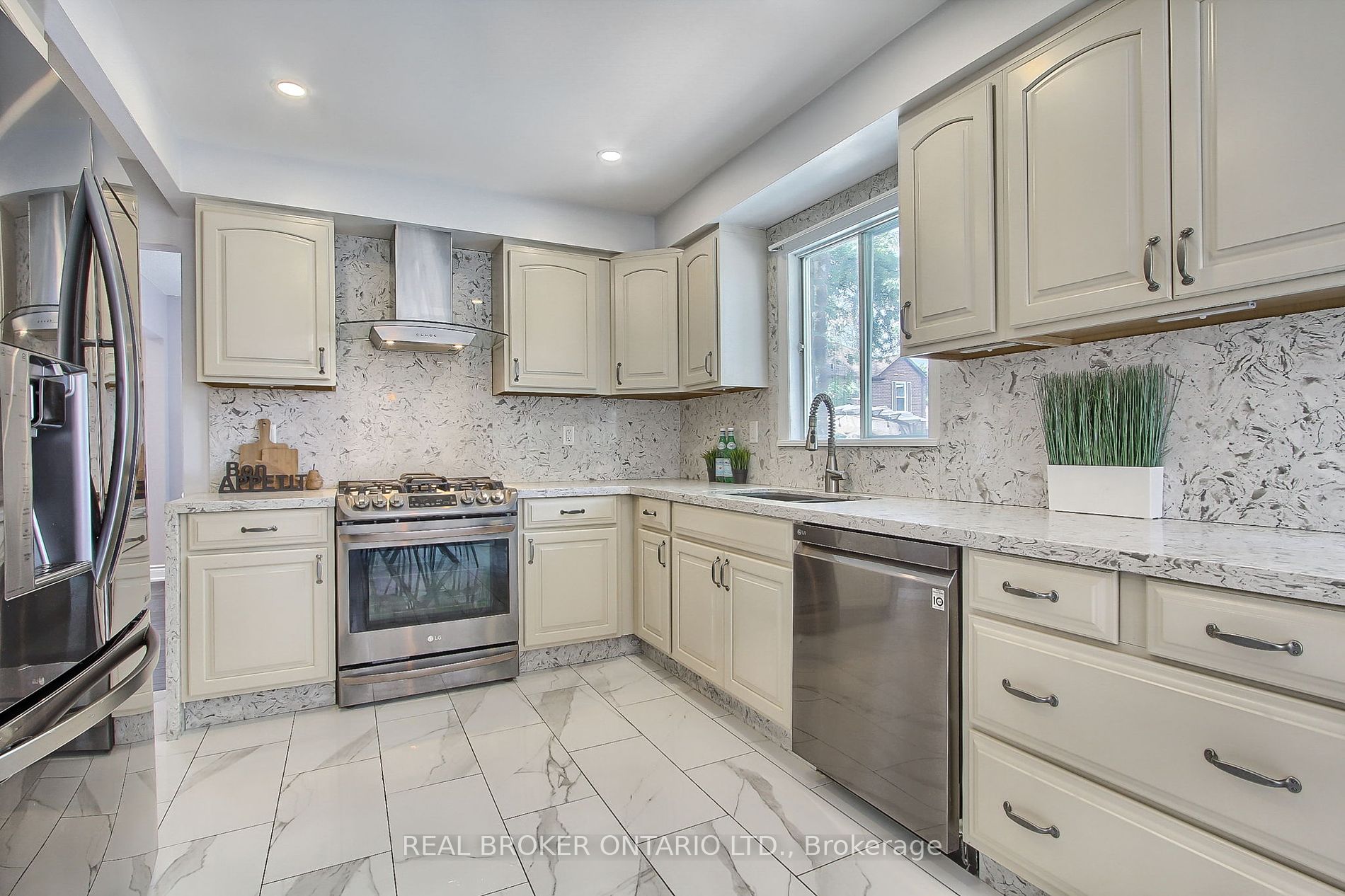 73 Addley Crescent