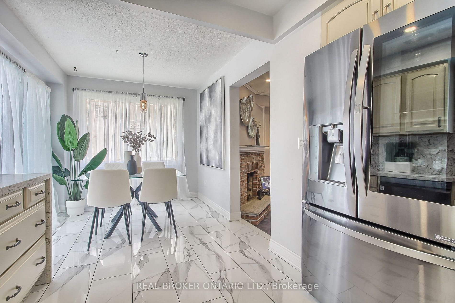73 Addley Crescent