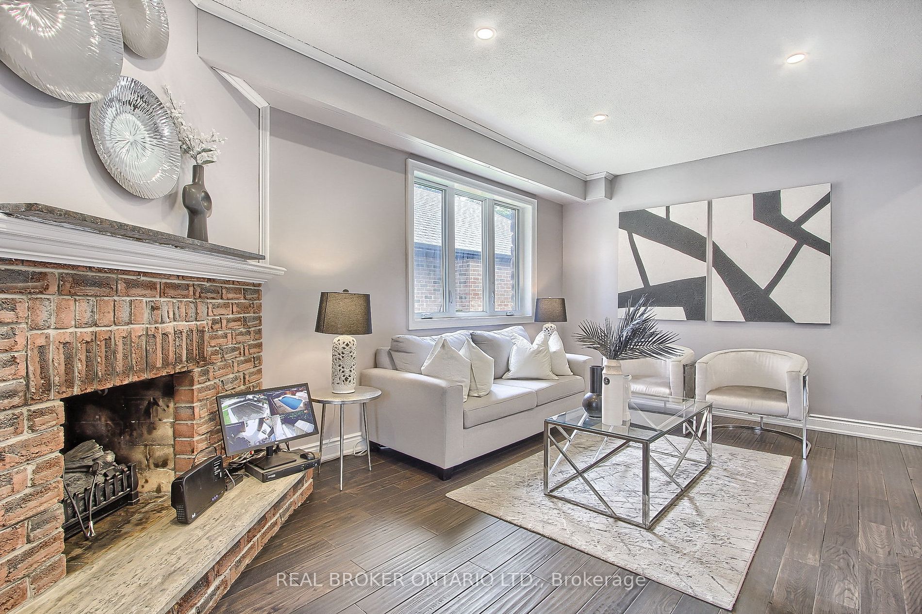 73 Addley Crescent