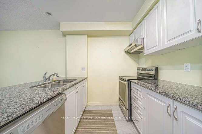 61 Clarington Boulevard #102