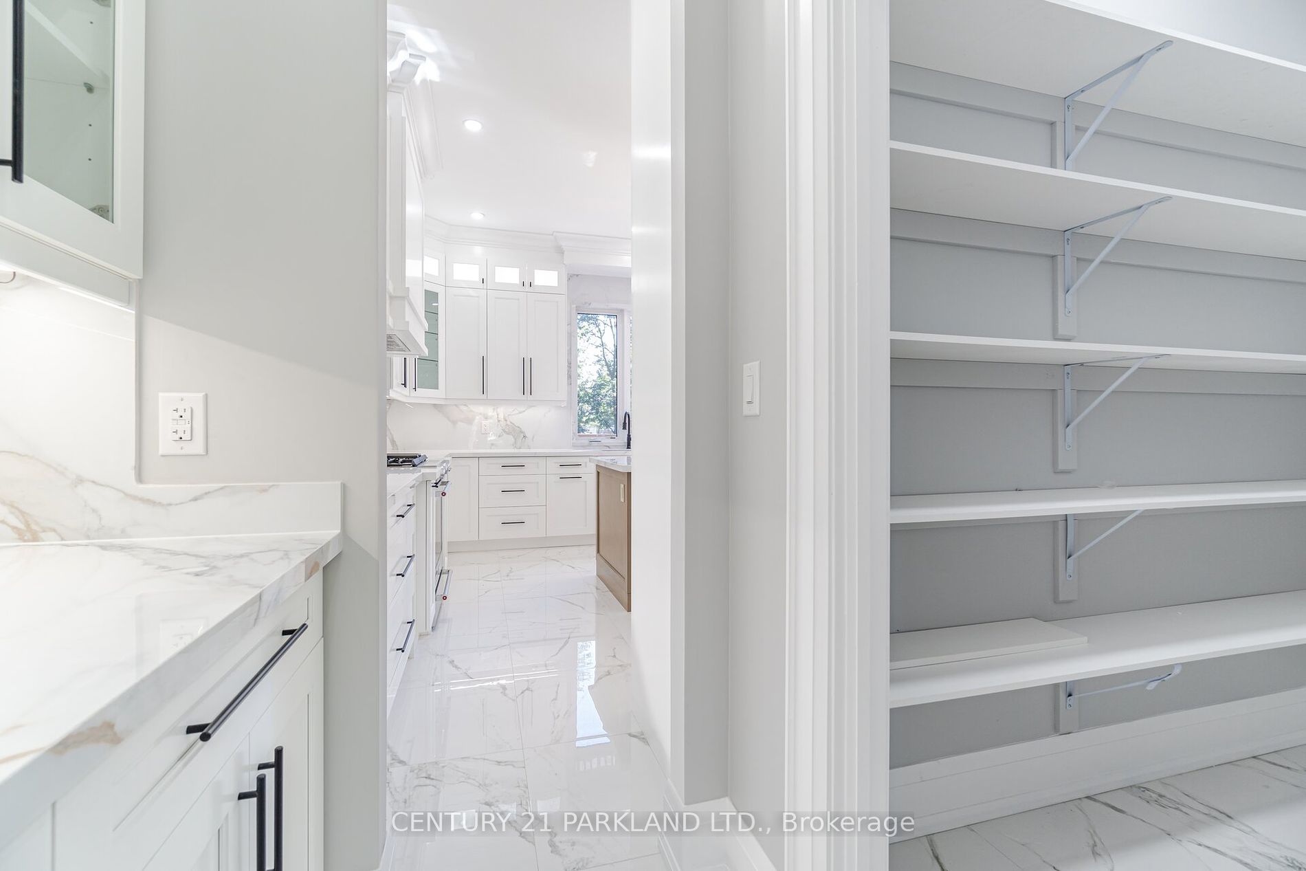 21 Falaise Rd