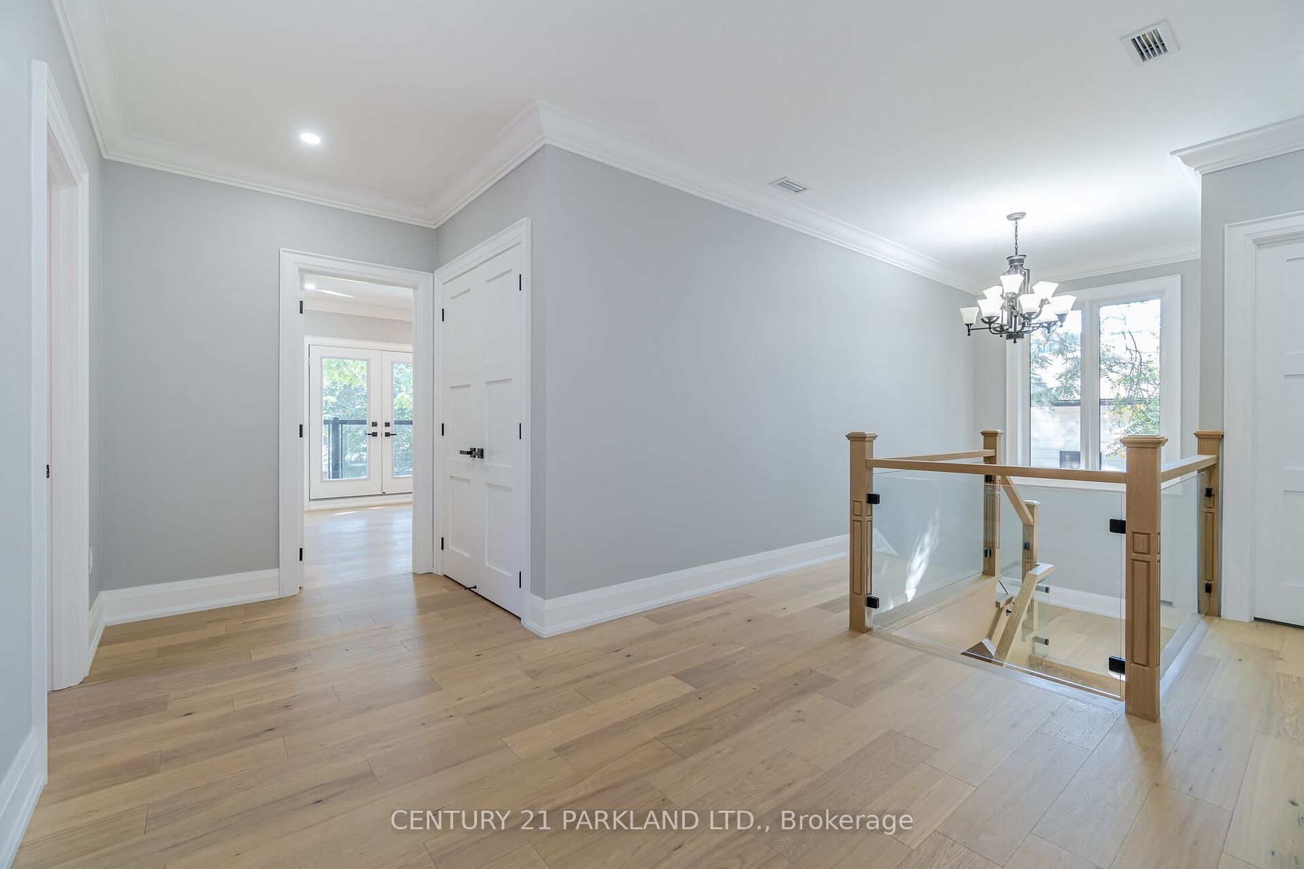 21 Falaise Rd
