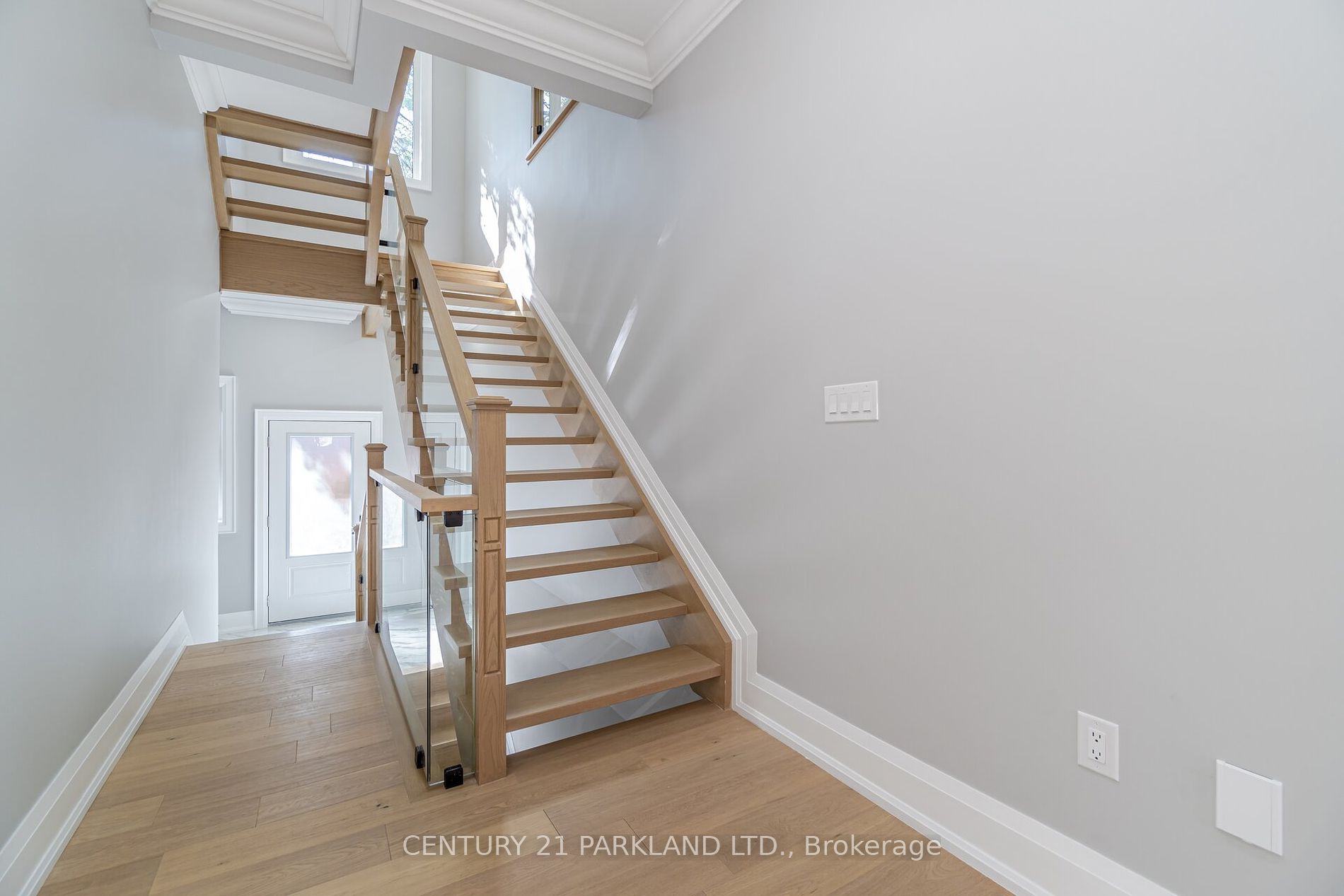 21 Falaise Rd