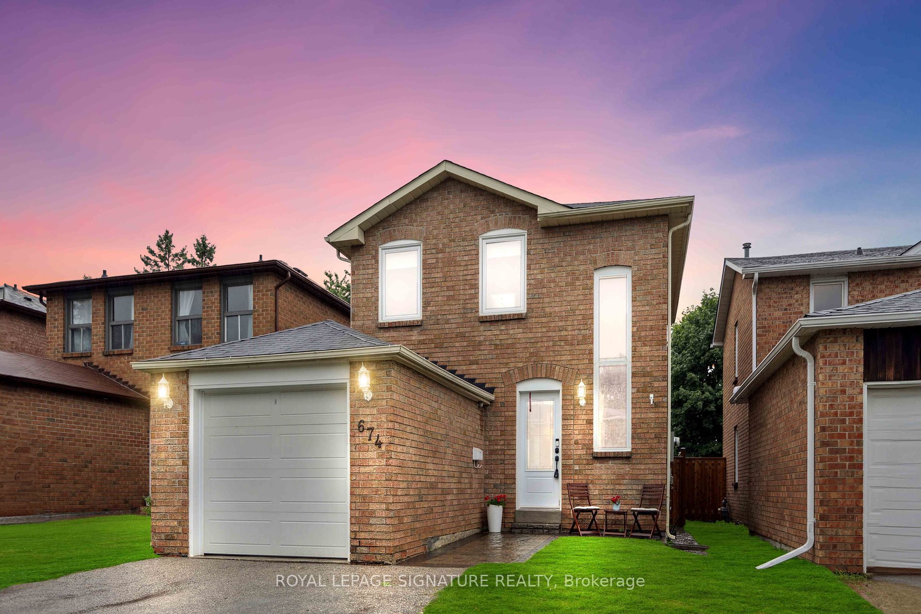 674 Sultana Square