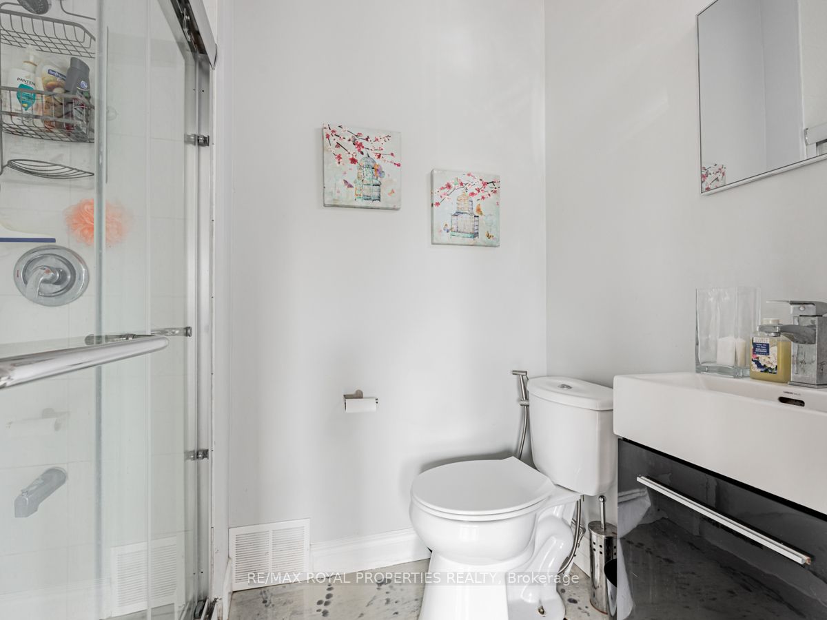 2197 Wildwood Crescent