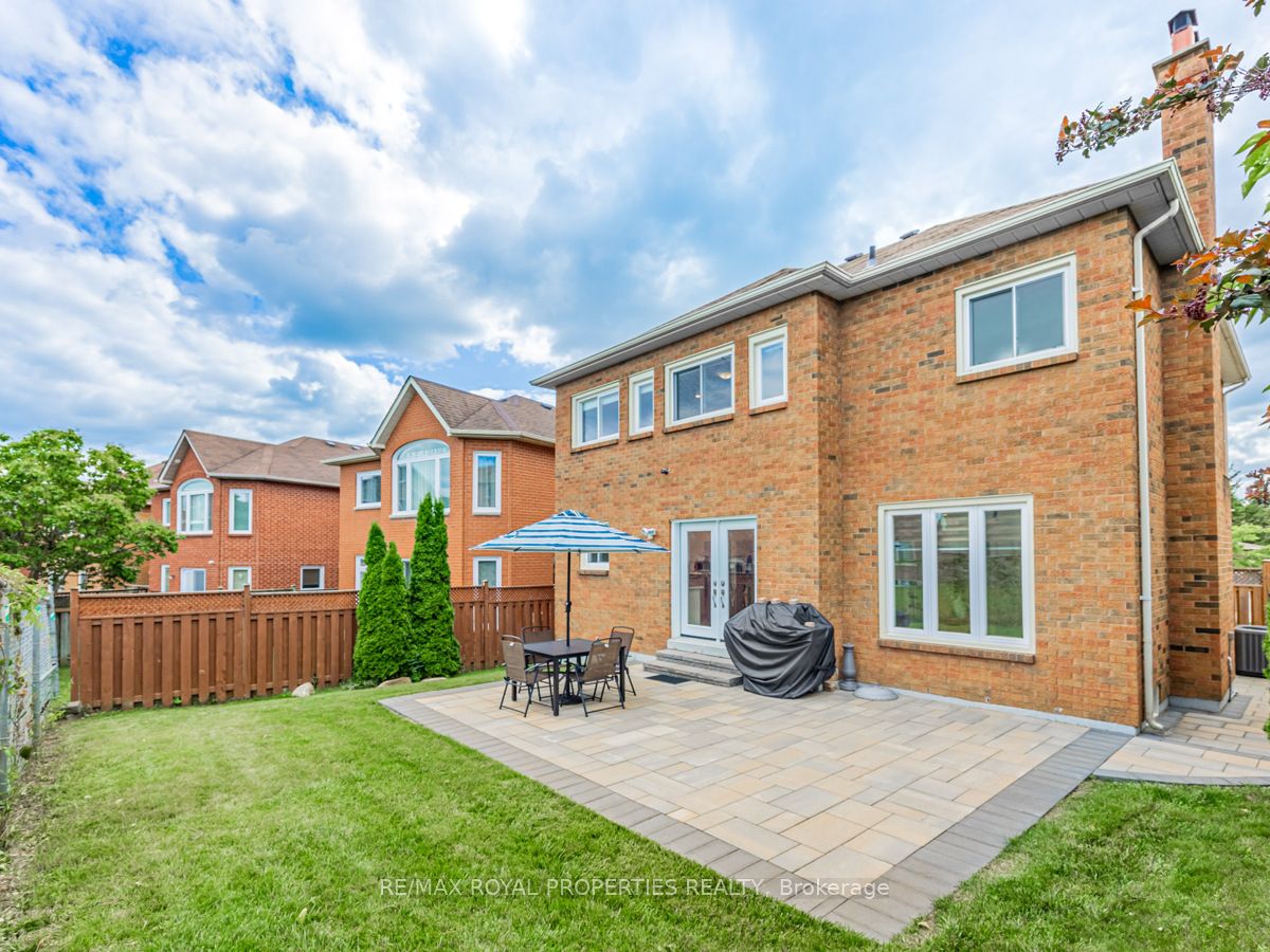 2197 Wildwood Crescent