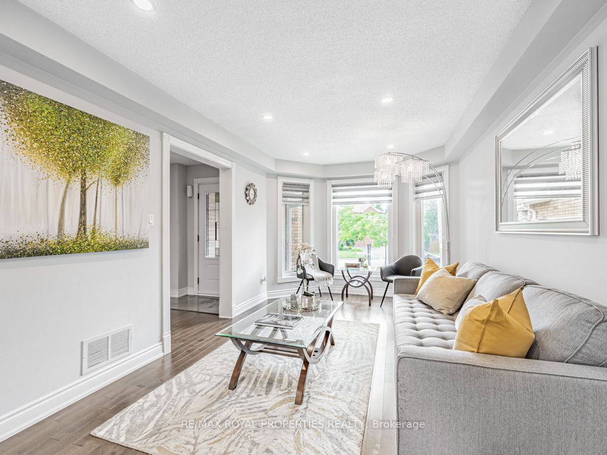 2197 Wildwood Crescent