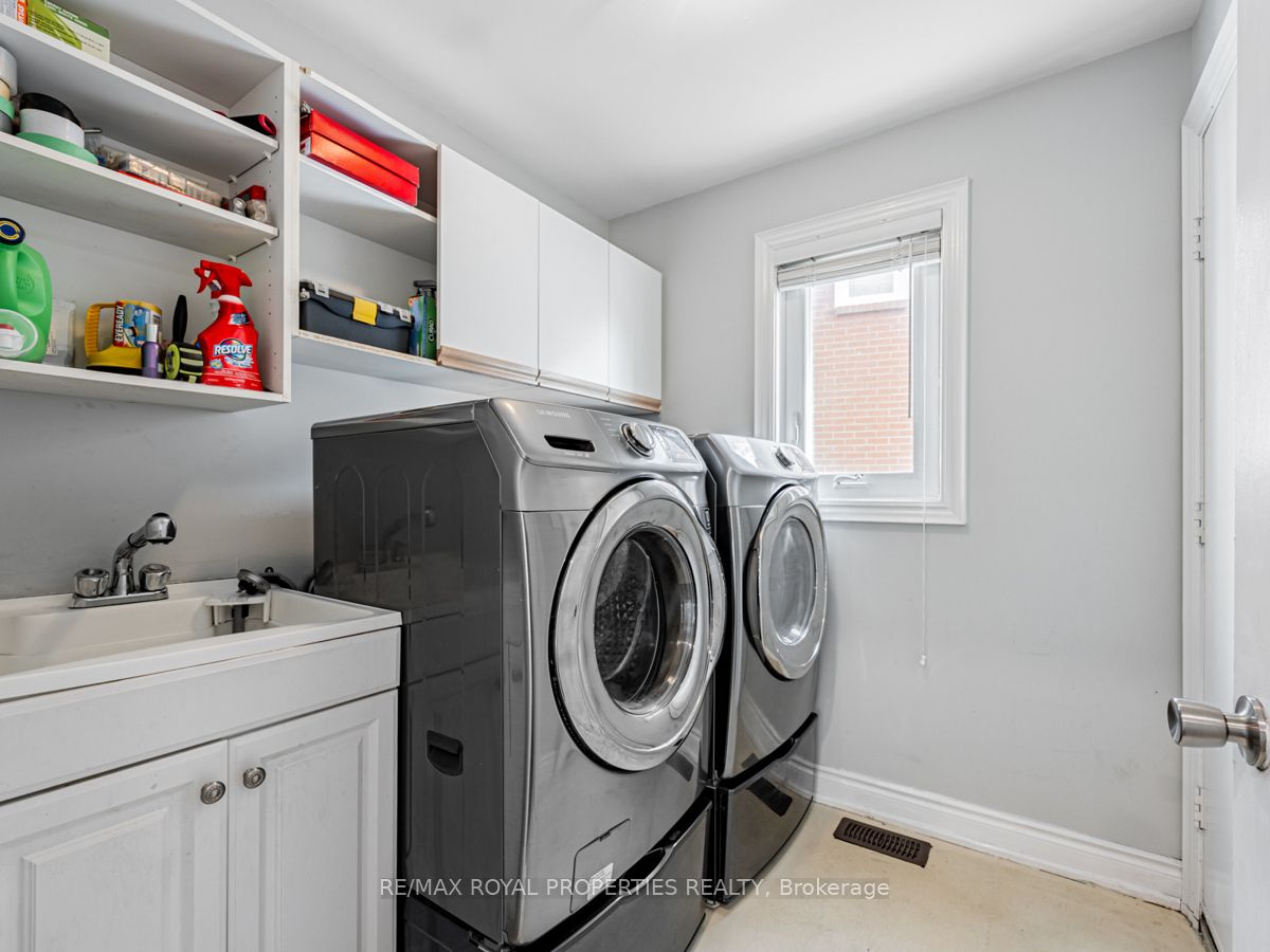 2197 Wildwood Crescent