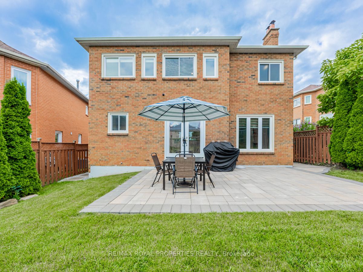 2197 Wildwood Crescent