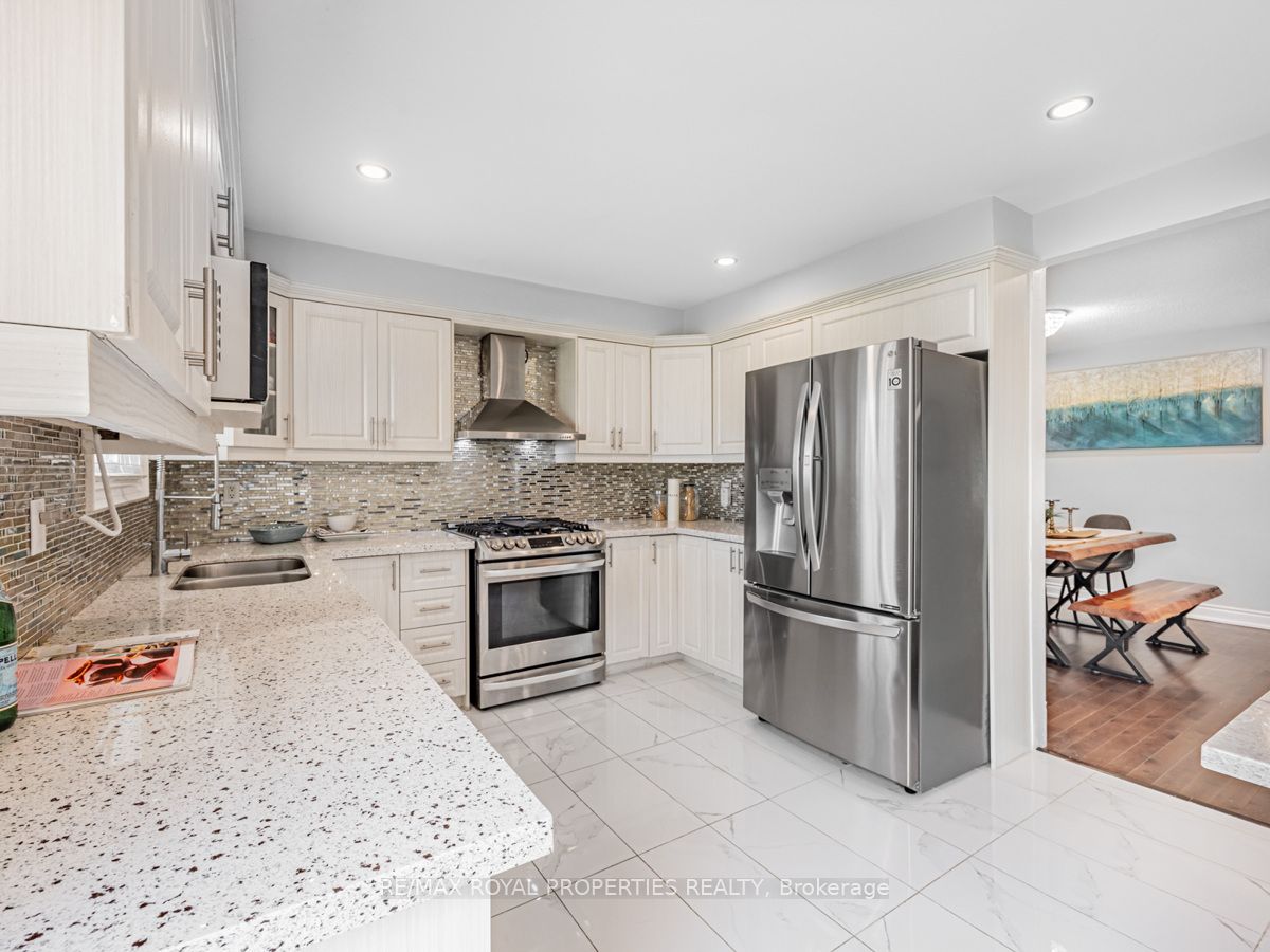 2197 Wildwood Crescent