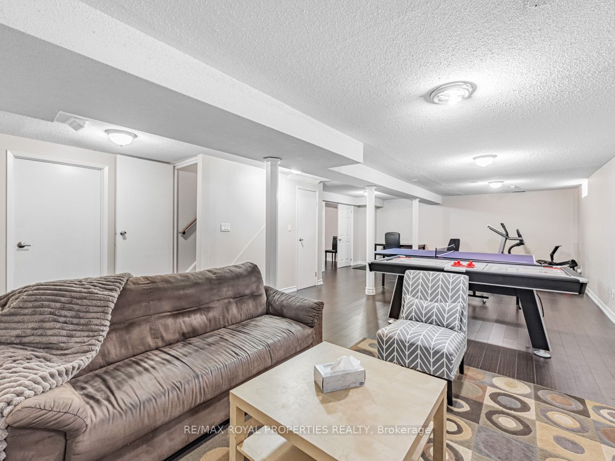 2197 Wildwood Crescent