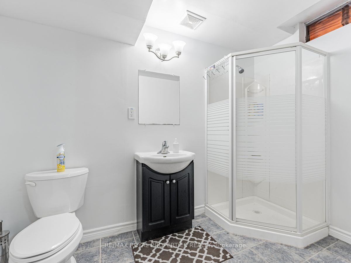 2197 Wildwood Crescent