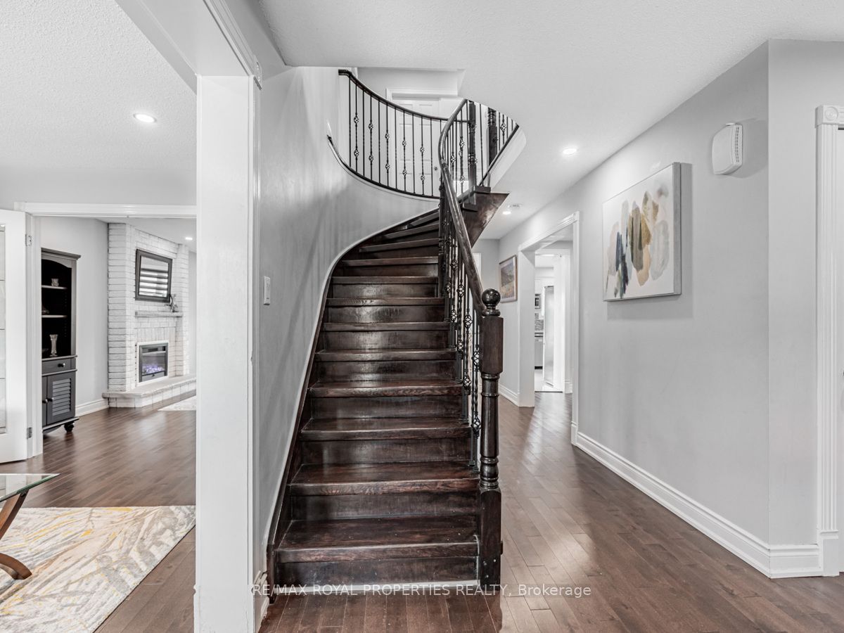 2197 Wildwood Crescent