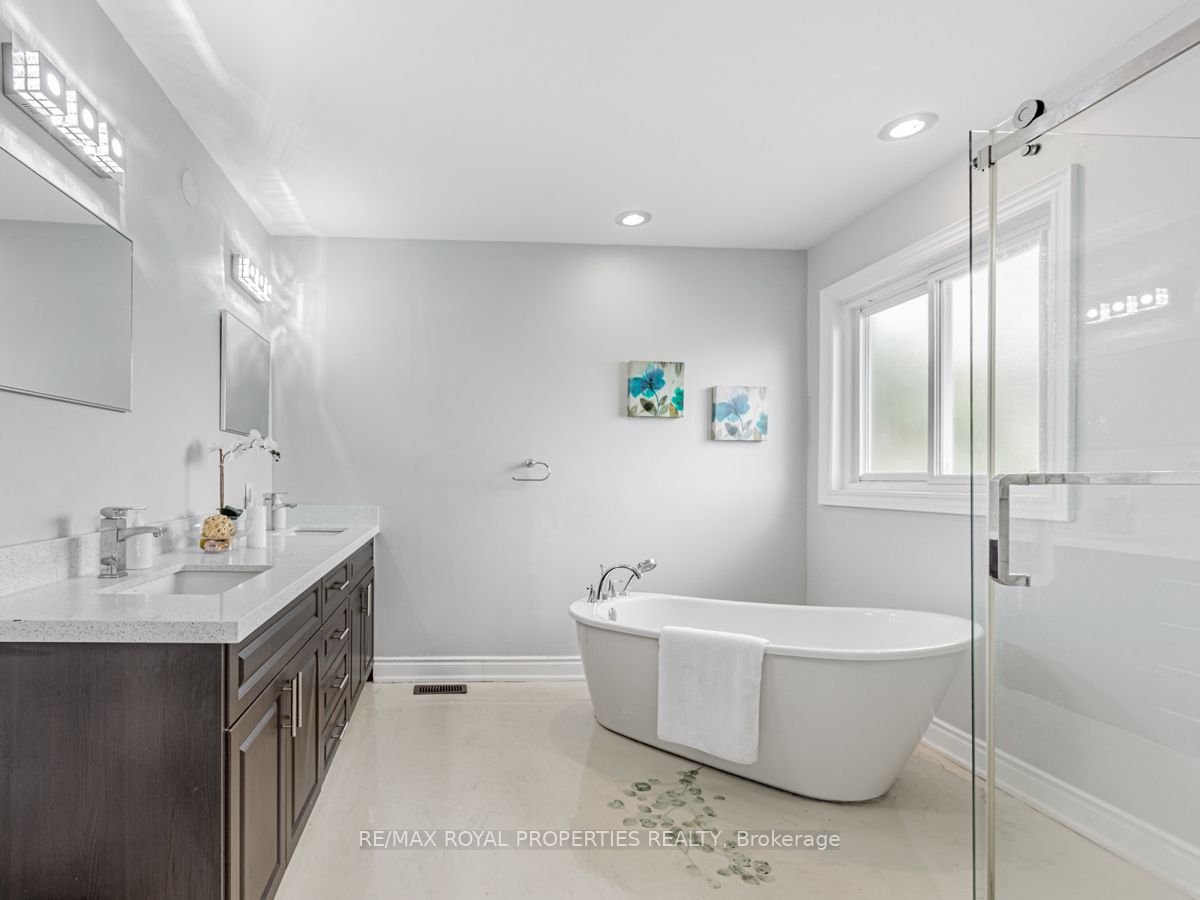 2197 Wildwood Crescent