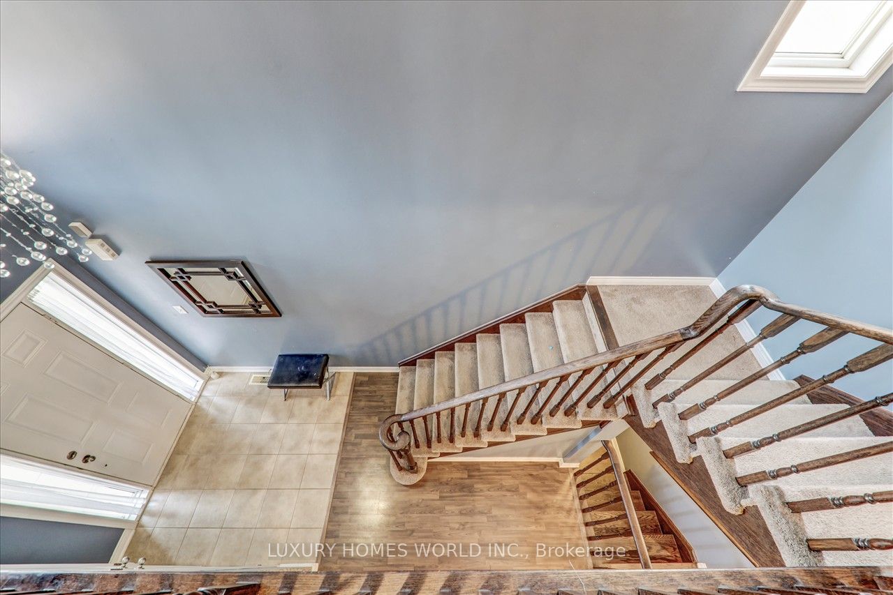 25 Swansea St
