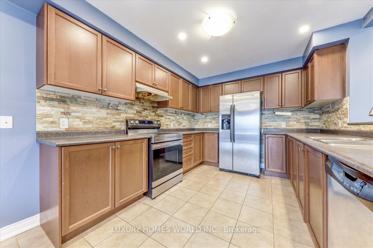 25 Swansea St