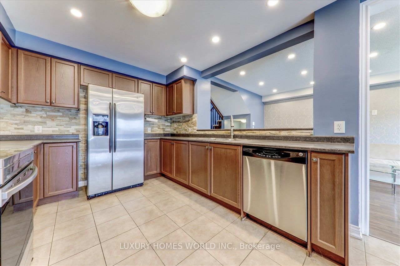 25 Swansea St