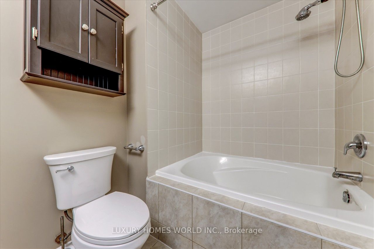 25 Swansea St