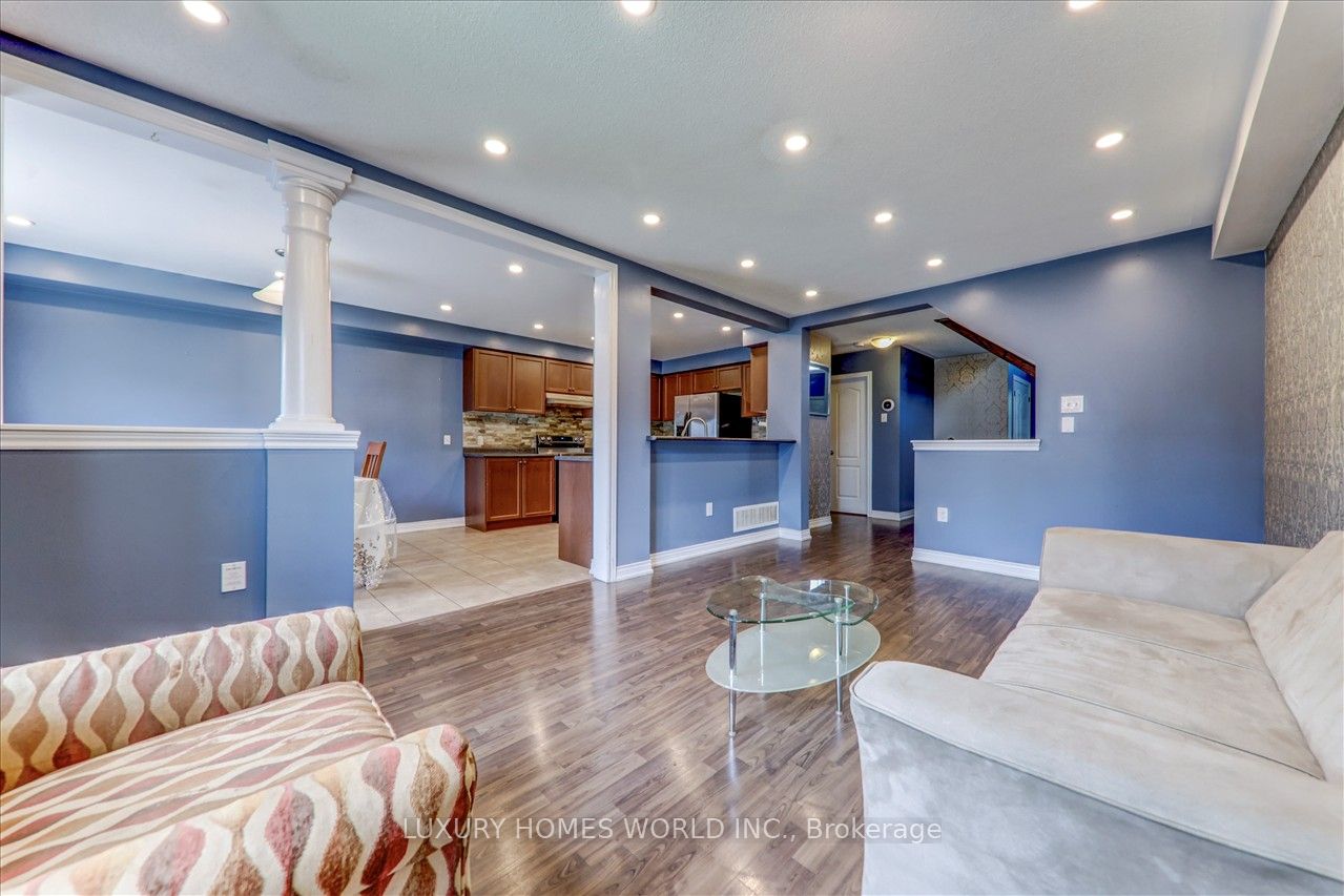 25 Swansea St