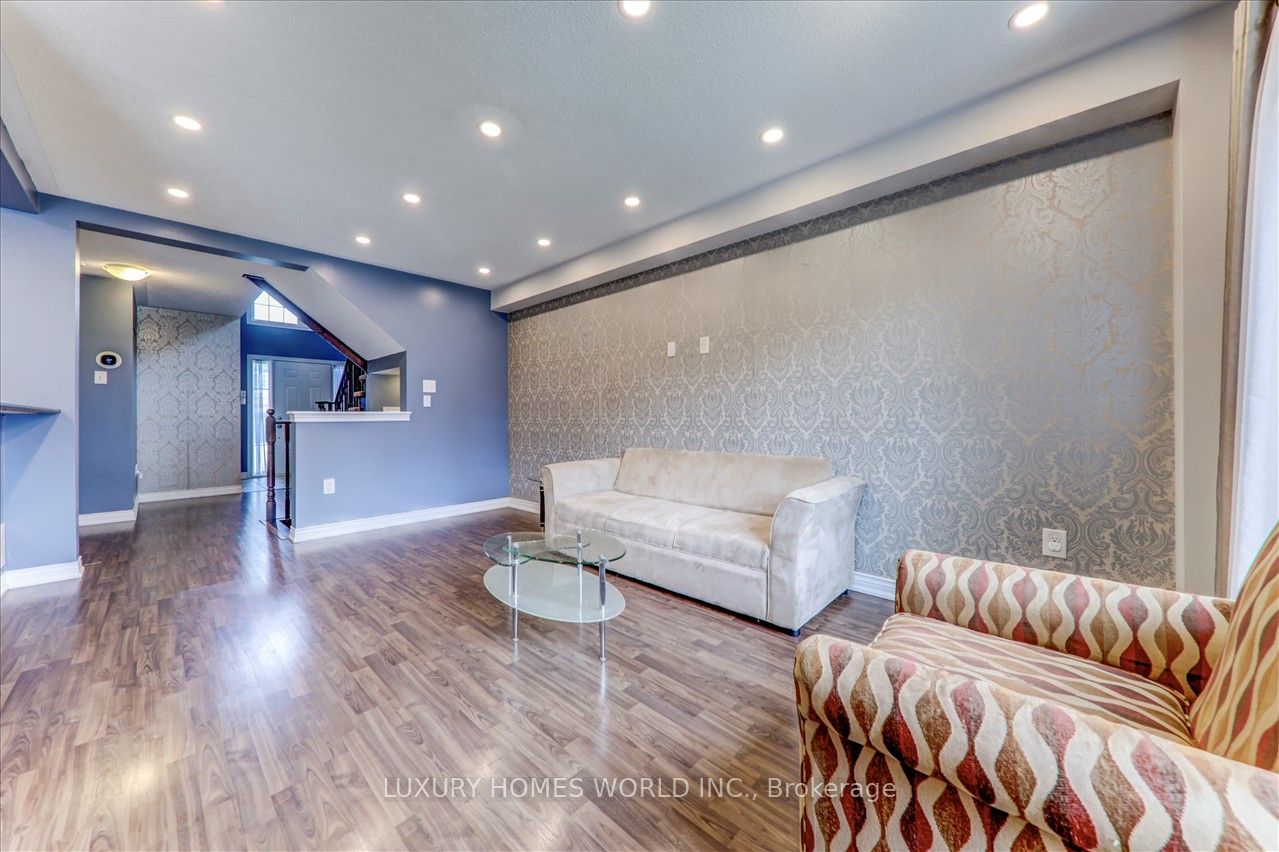 25 Swansea St