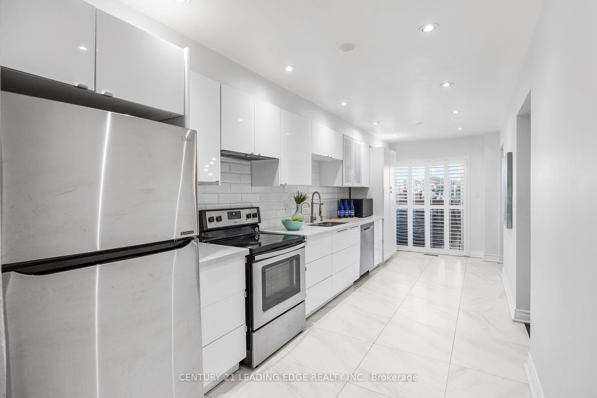 109 Angier Cres