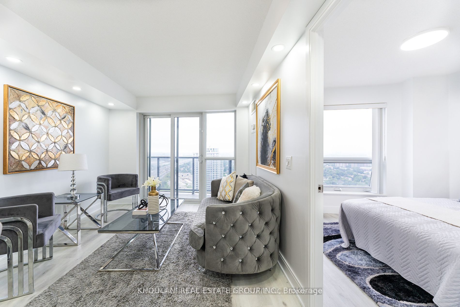 135 Village Green Square #3922