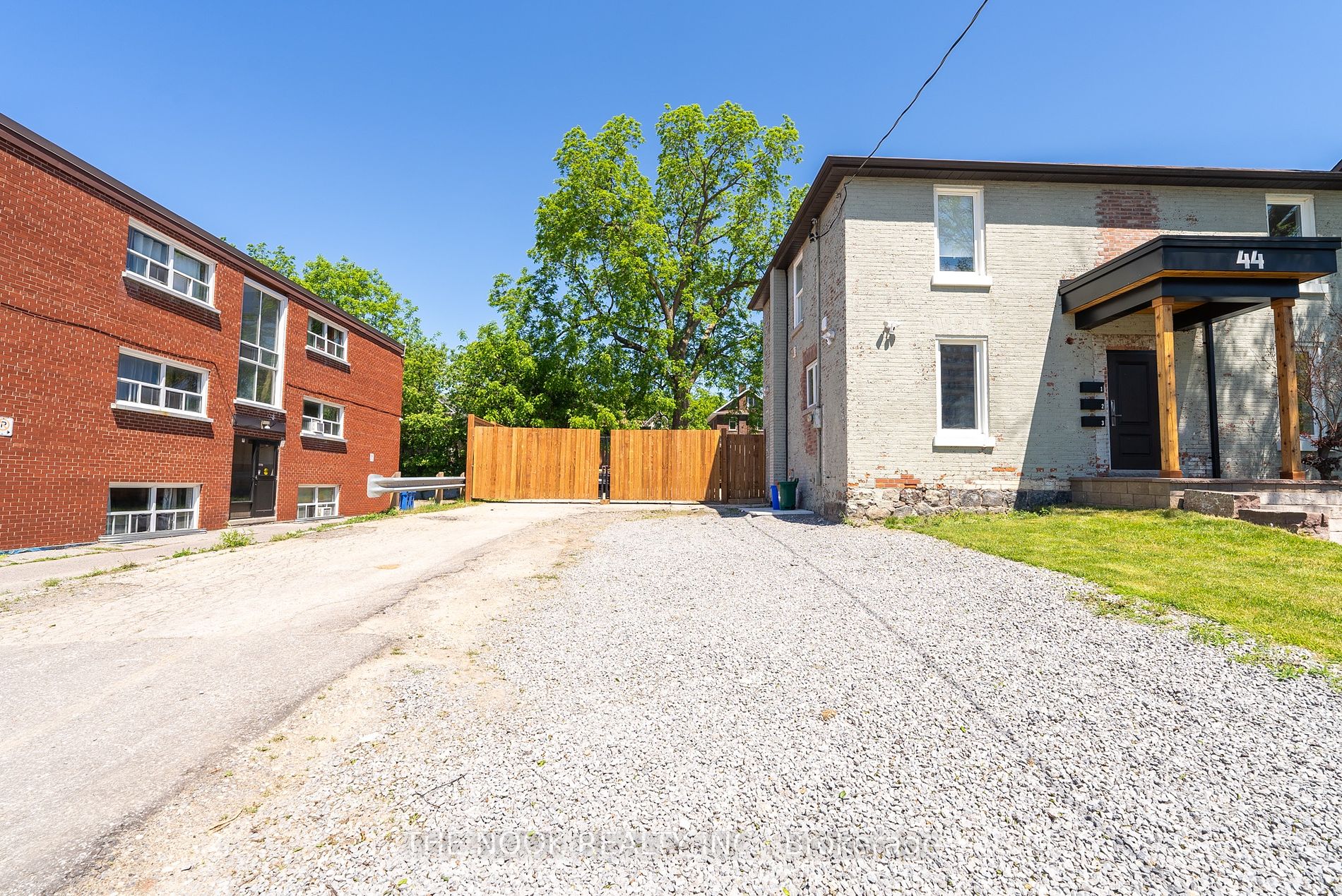 44 Colborne St E