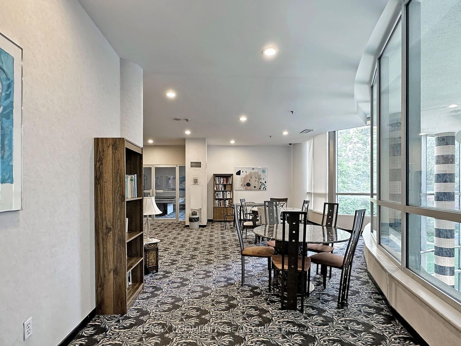 1470 Midland Avenue, #511