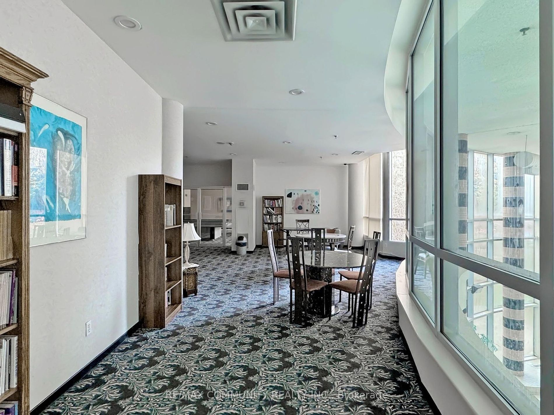 1470 Midland Avenue, #511