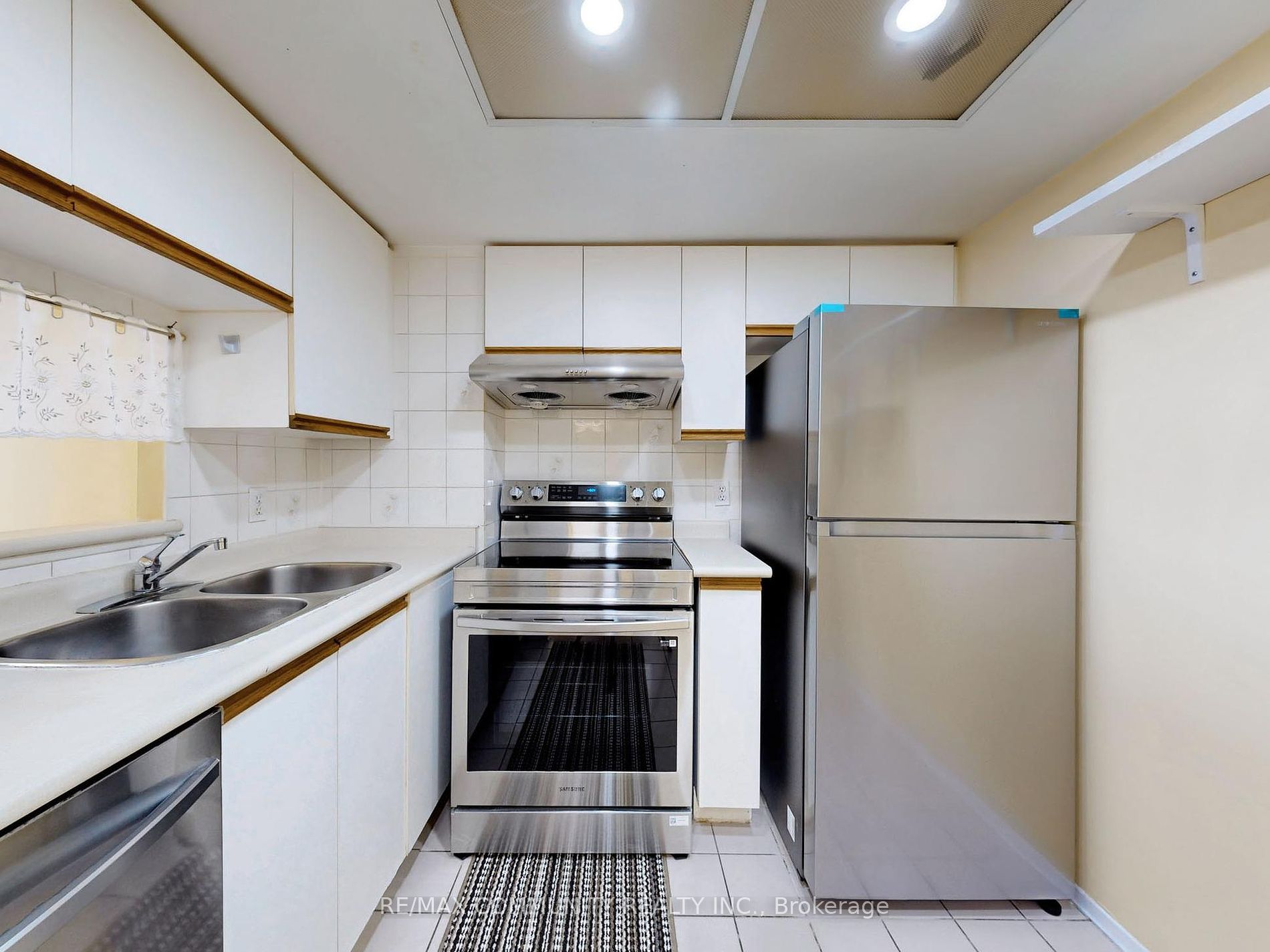 1470 Midland Avenue, #511