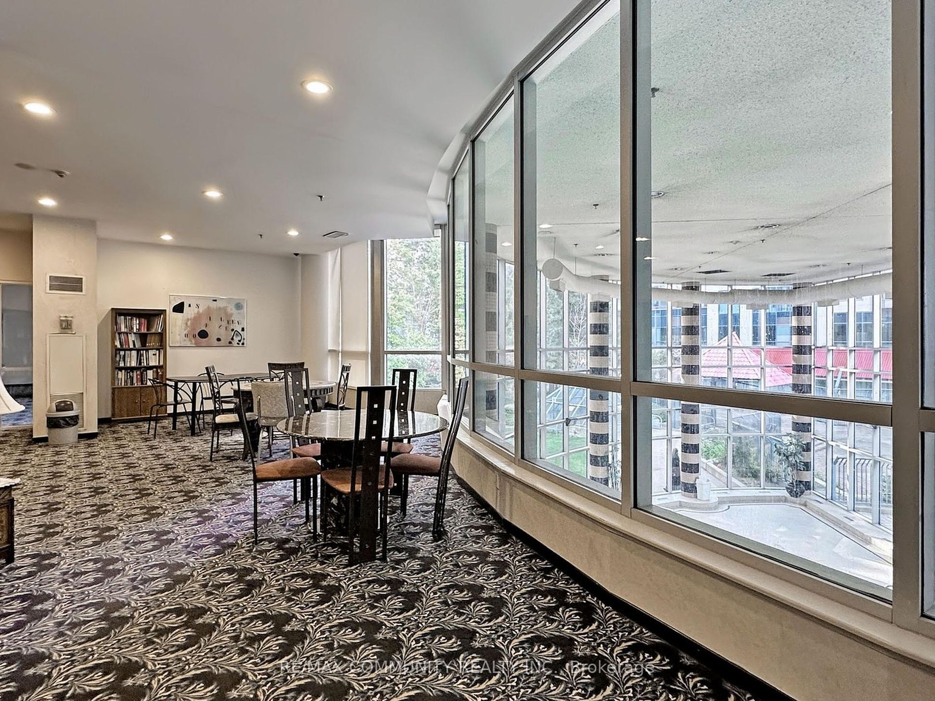 1470 Midland Avenue, #511