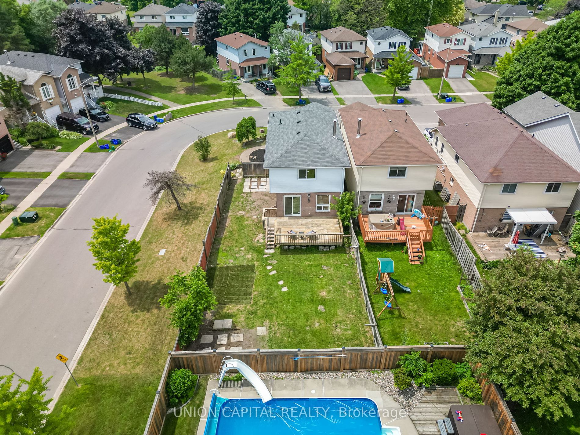 20 Empire Cres