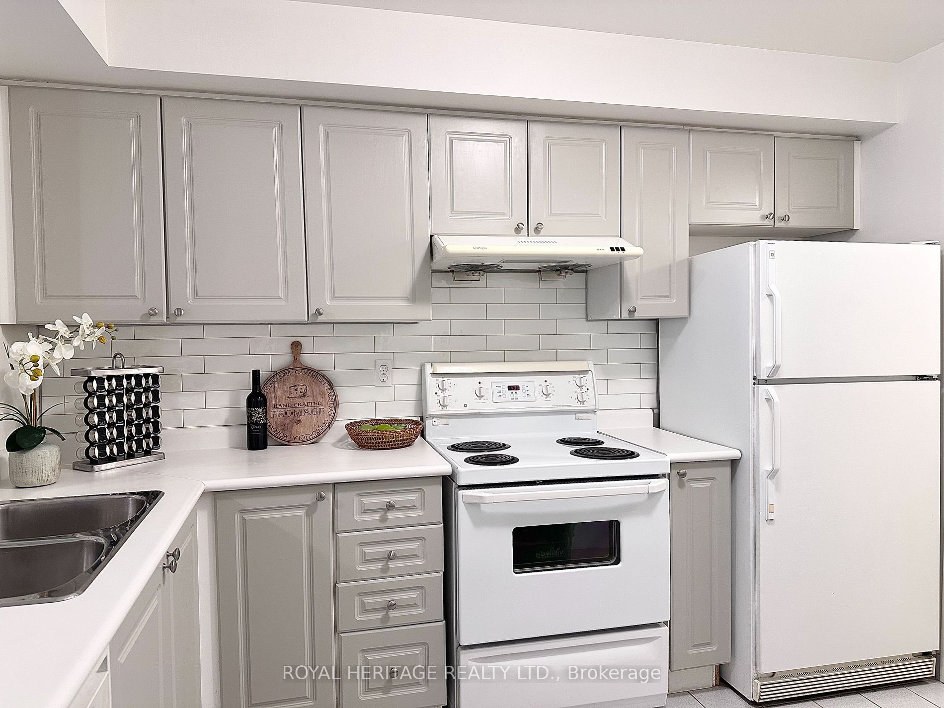 18 Lee Centre Drive, #2110