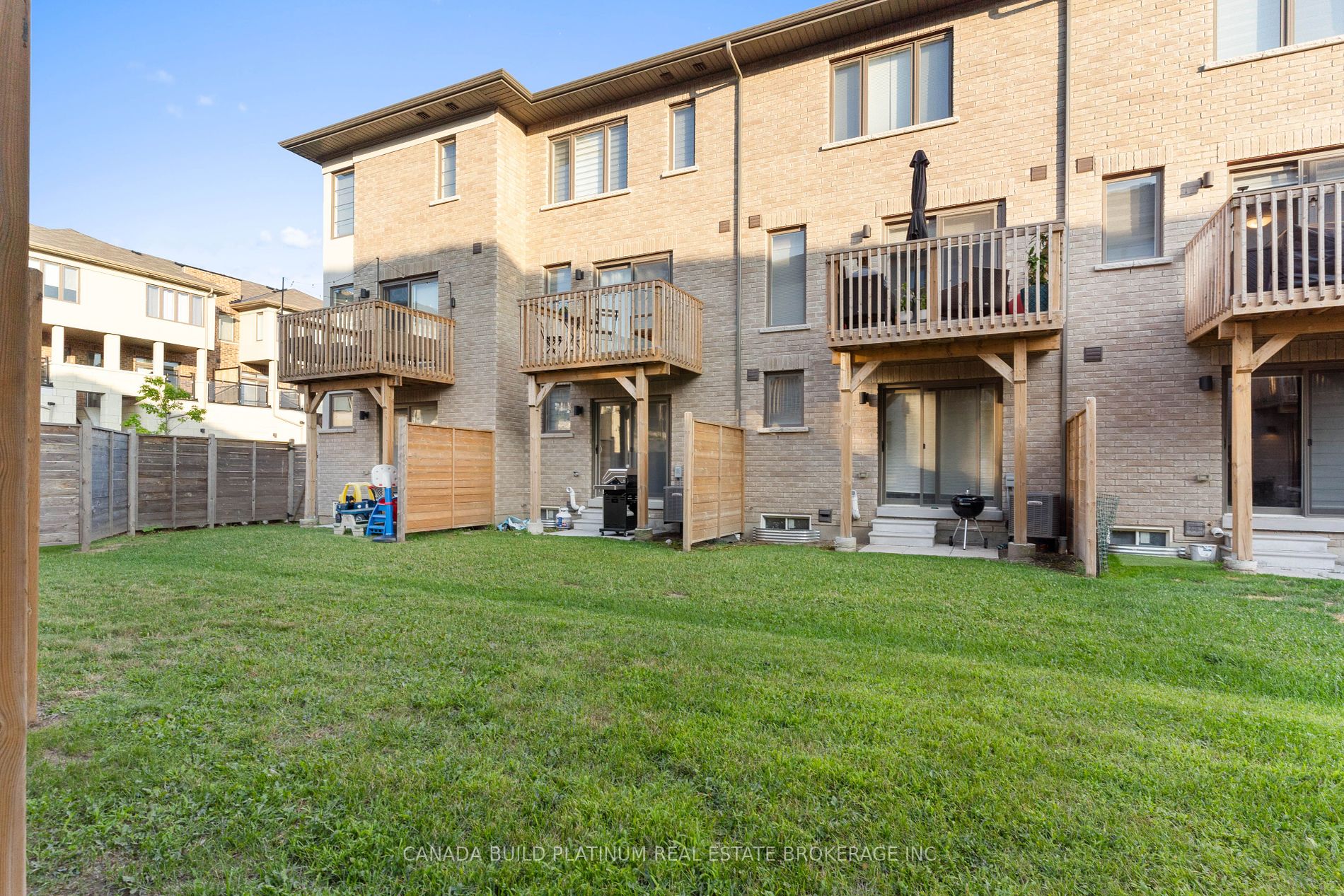 63 Donald Fleming Way N