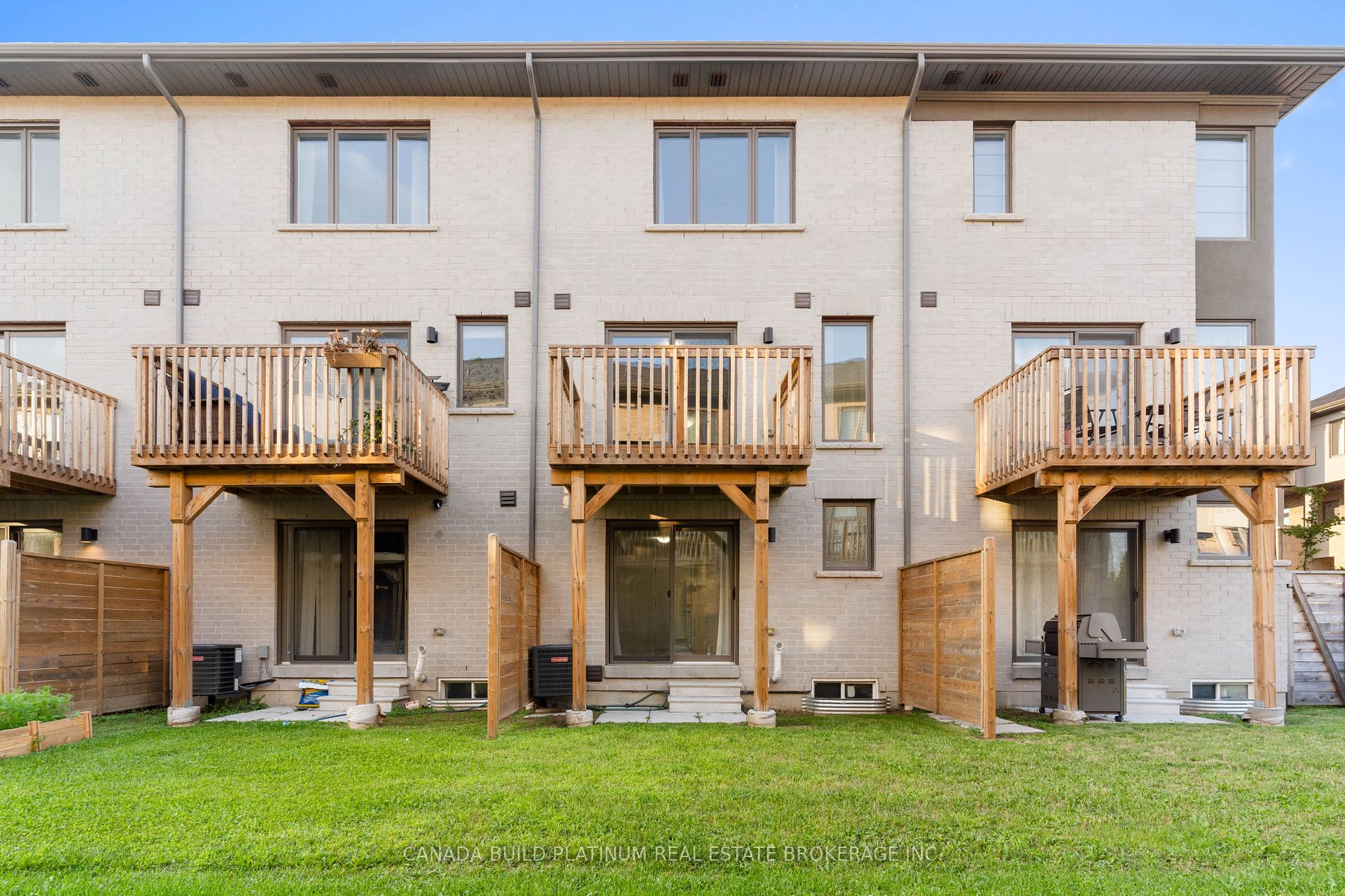 63 Donald Fleming Way N