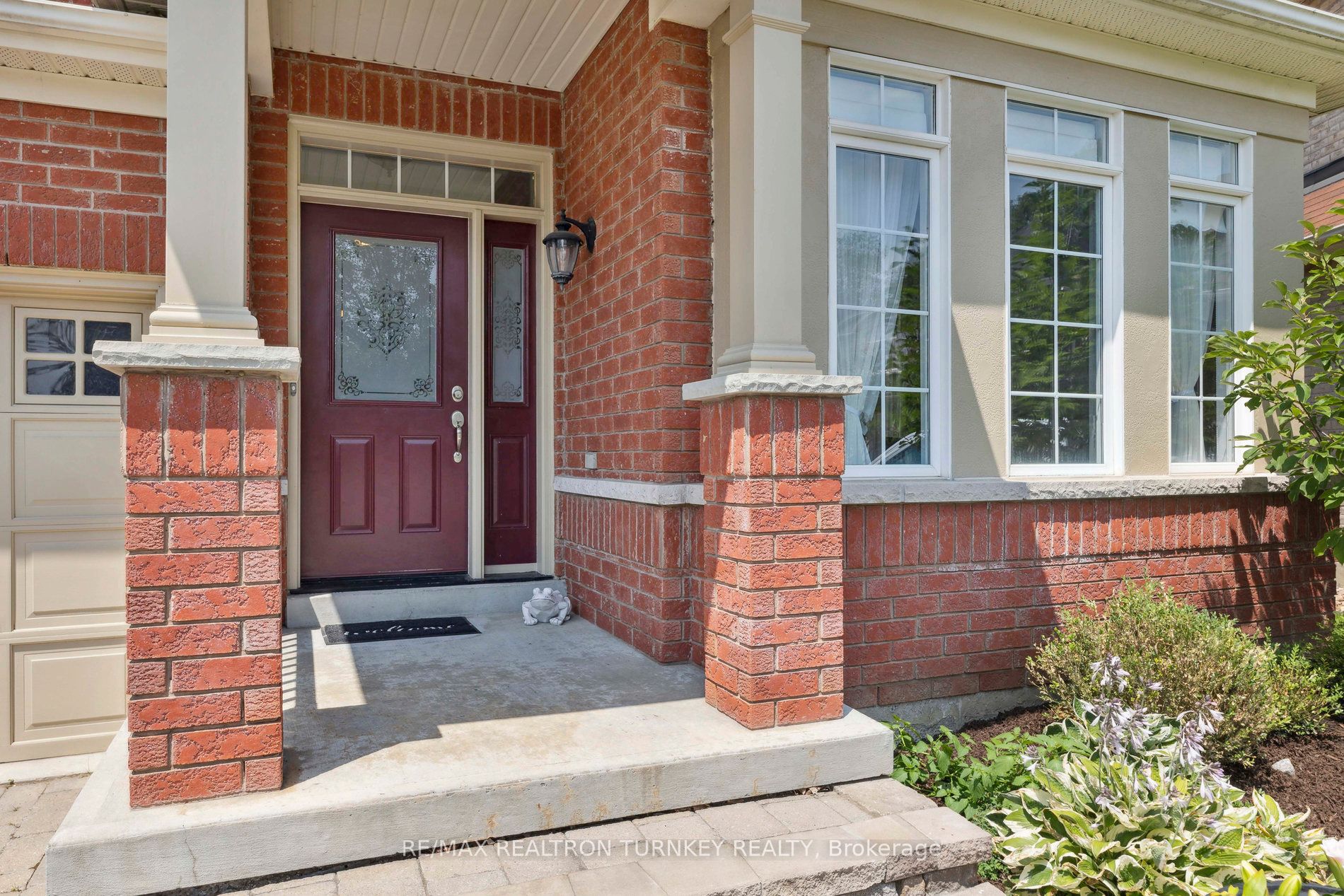 121 Rivers Edge Place
