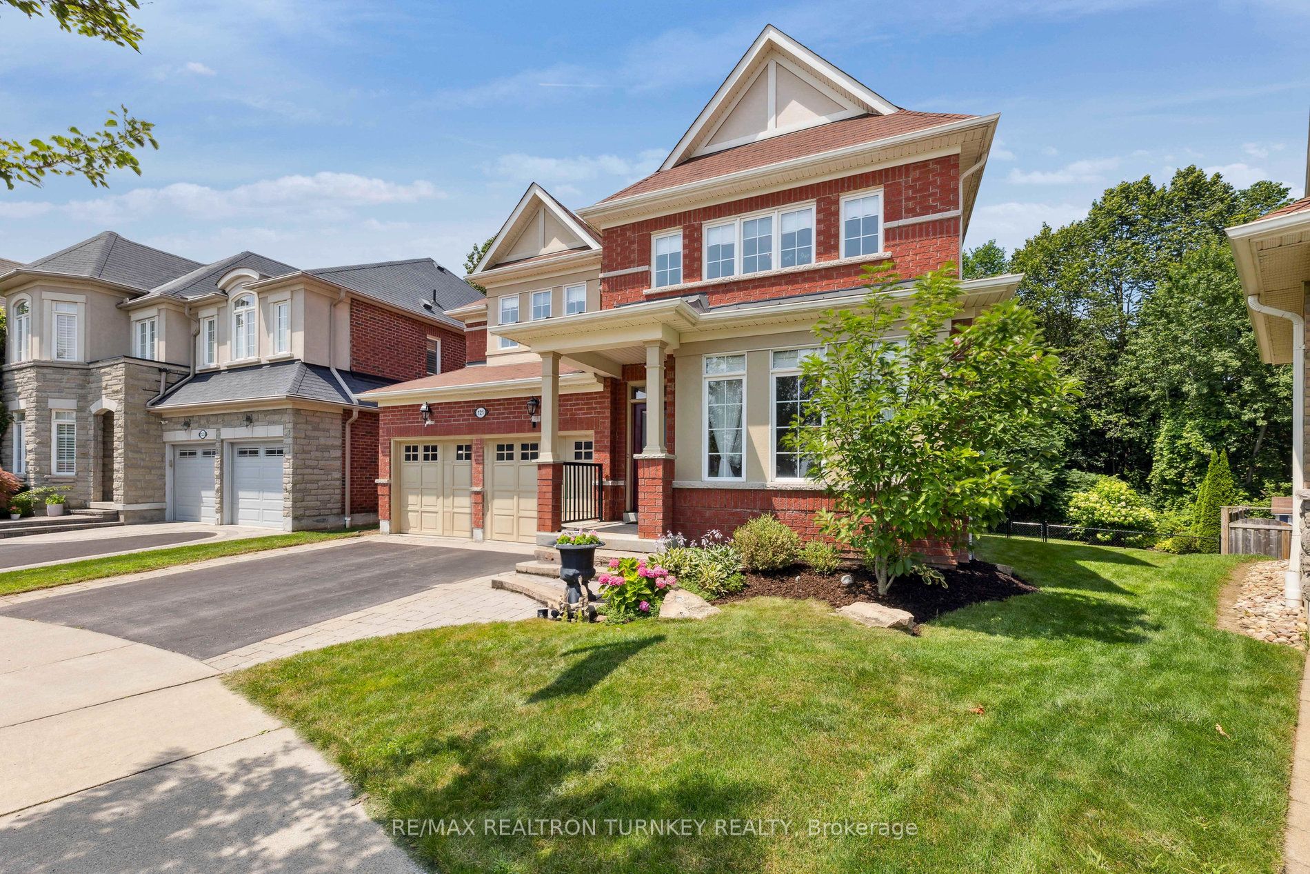 121 Rivers Edge Place