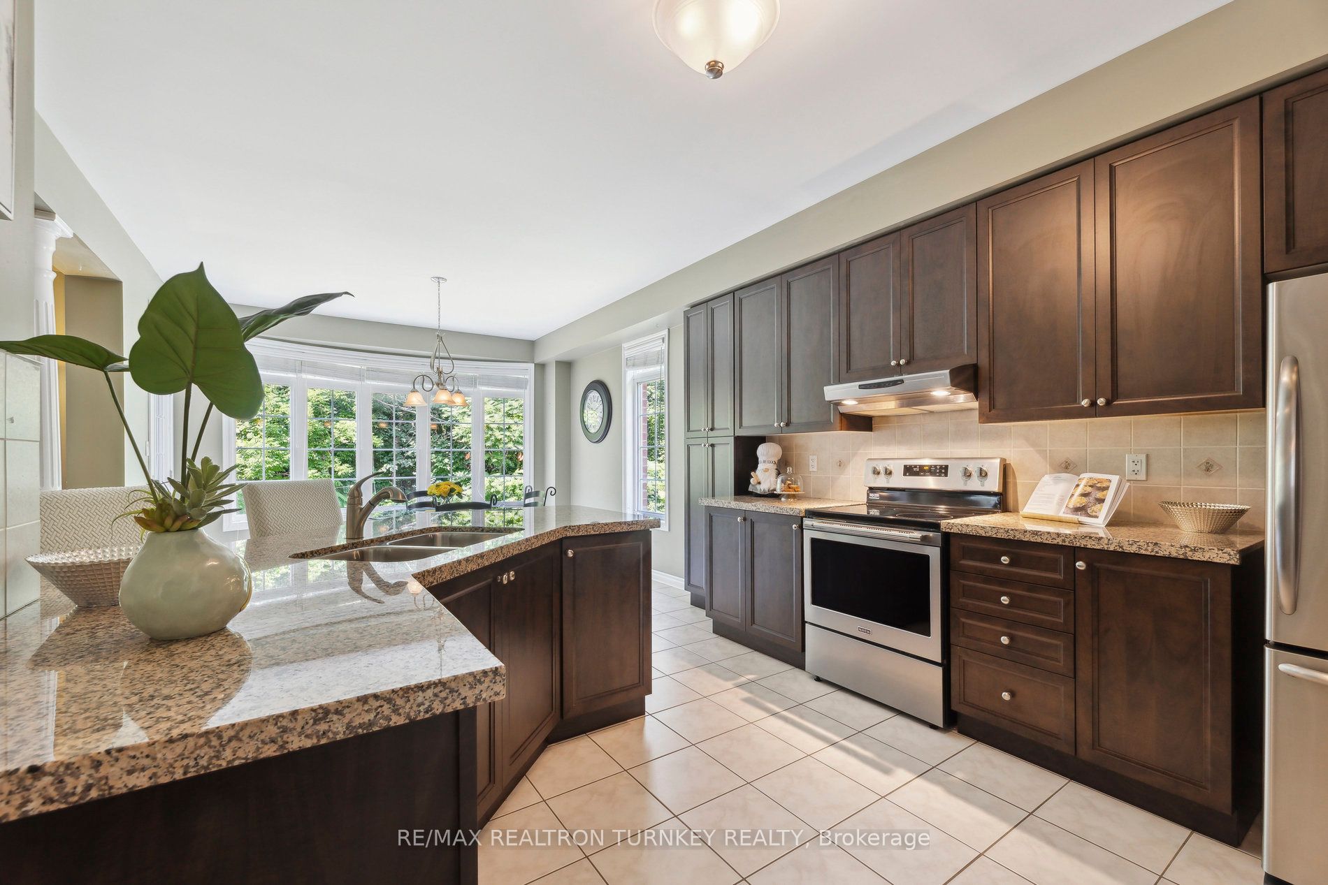 121 Rivers Edge Place