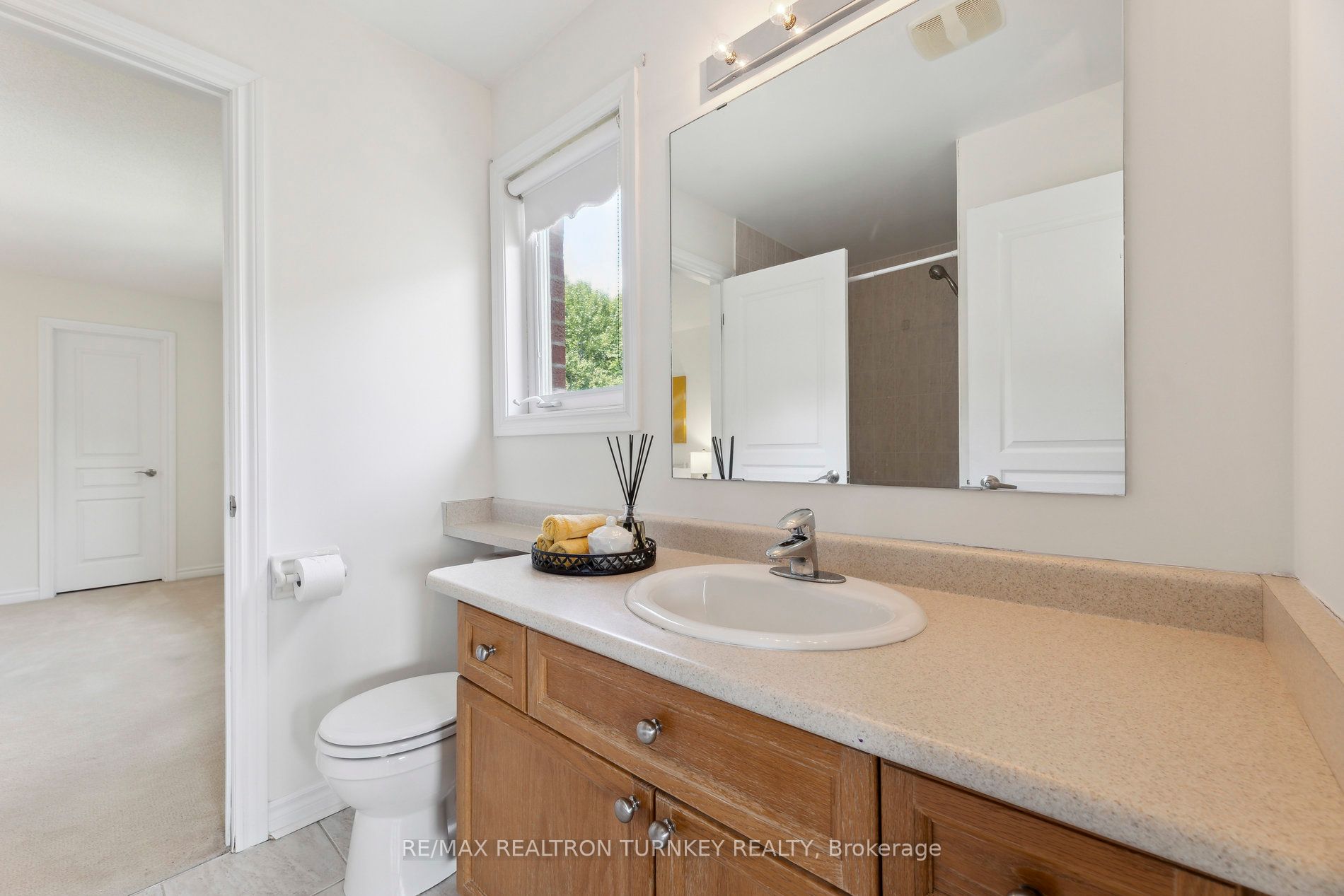 121 Rivers Edge Place