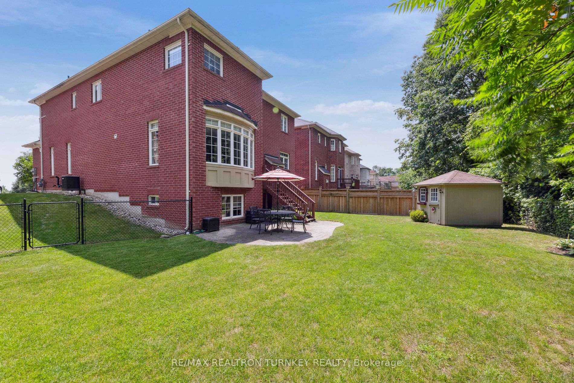 121 Rivers Edge Place