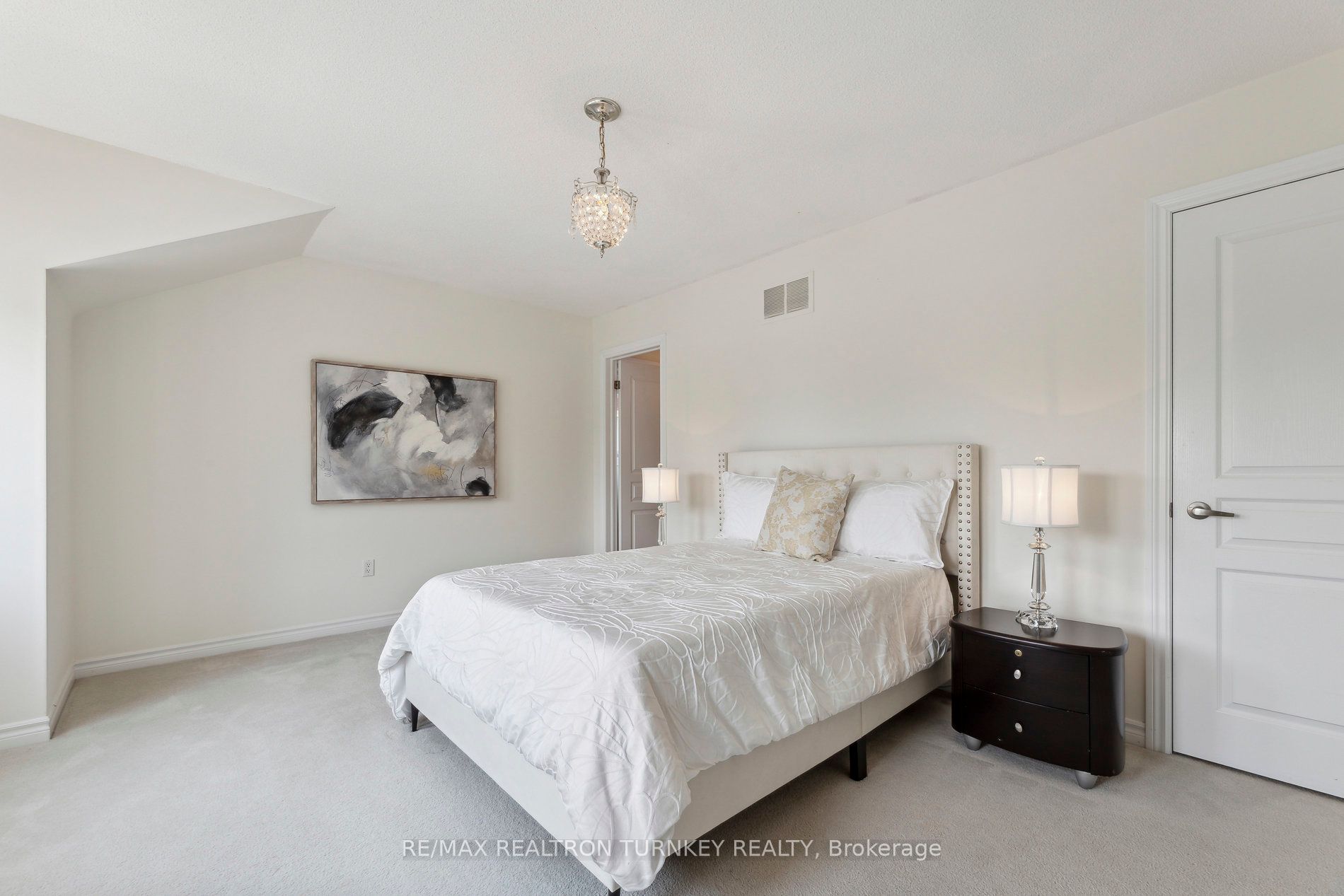 121 Rivers Edge Place