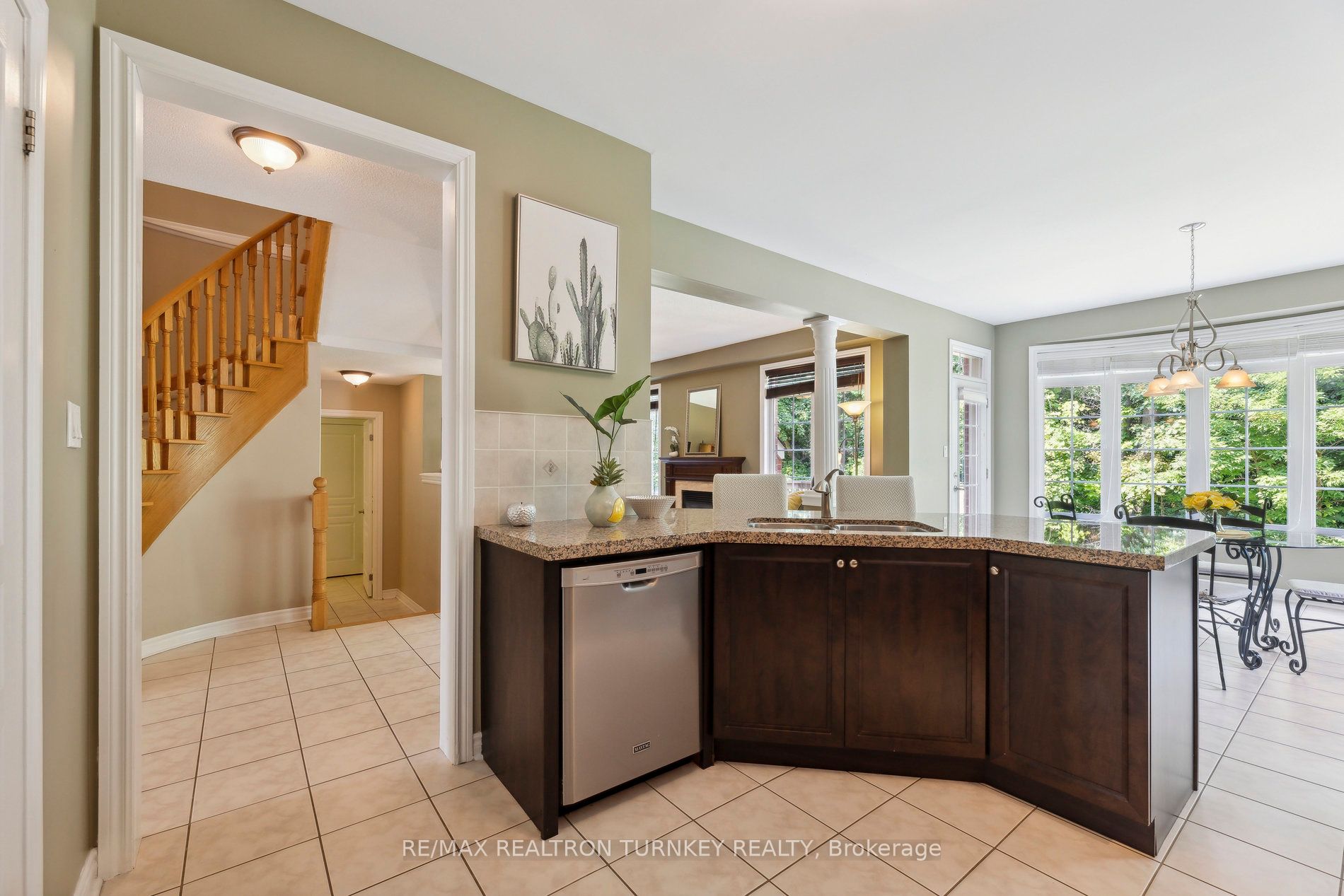 121 Rivers Edge Place