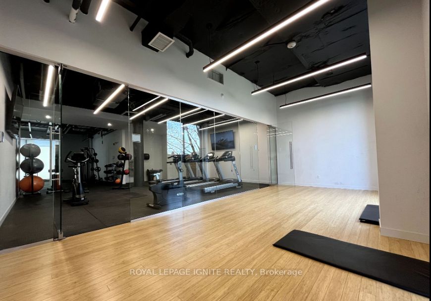 1800 Simcoe Street N, #218