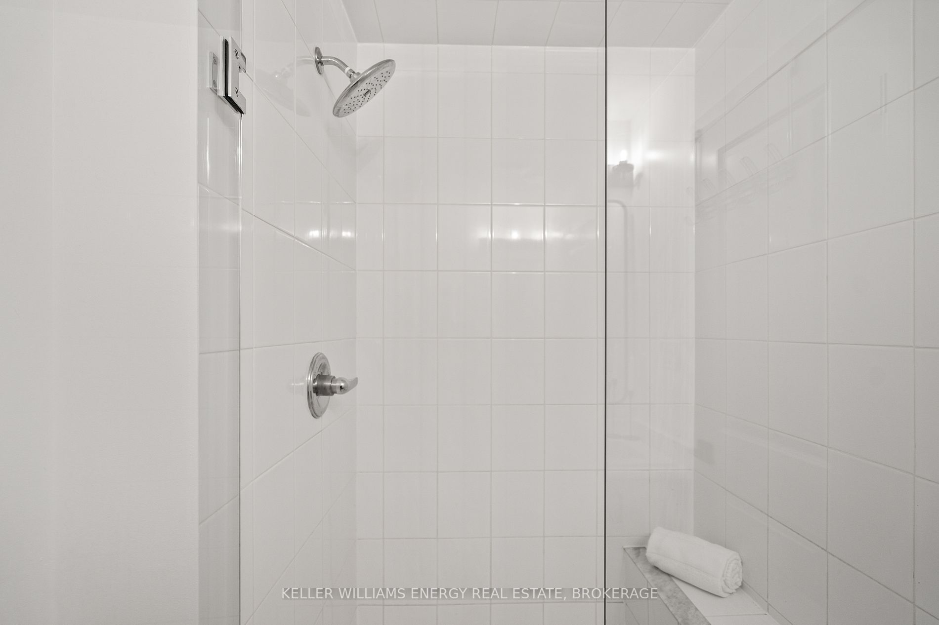 2550 Castlegate Crossing, #302